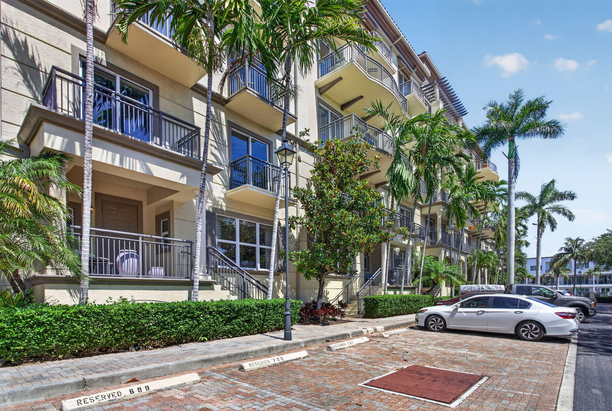 WILTON STATION RES CONDO - Residential