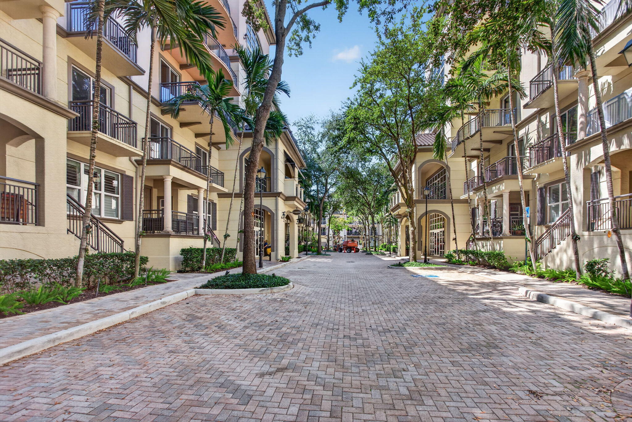 WILTON STATION RES CONDO - Residential