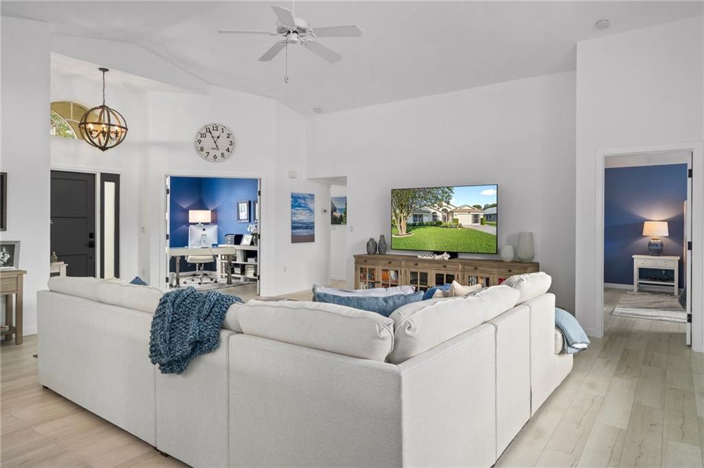 REGENCY OAKS UNIT 1 - Residential