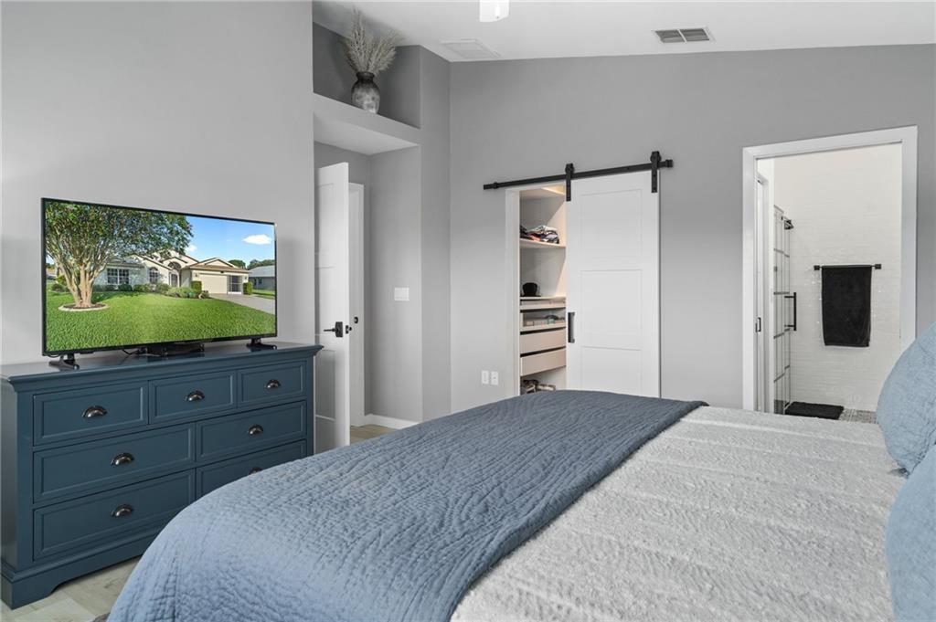 REGENCY OAKS UNIT 1 - Residential