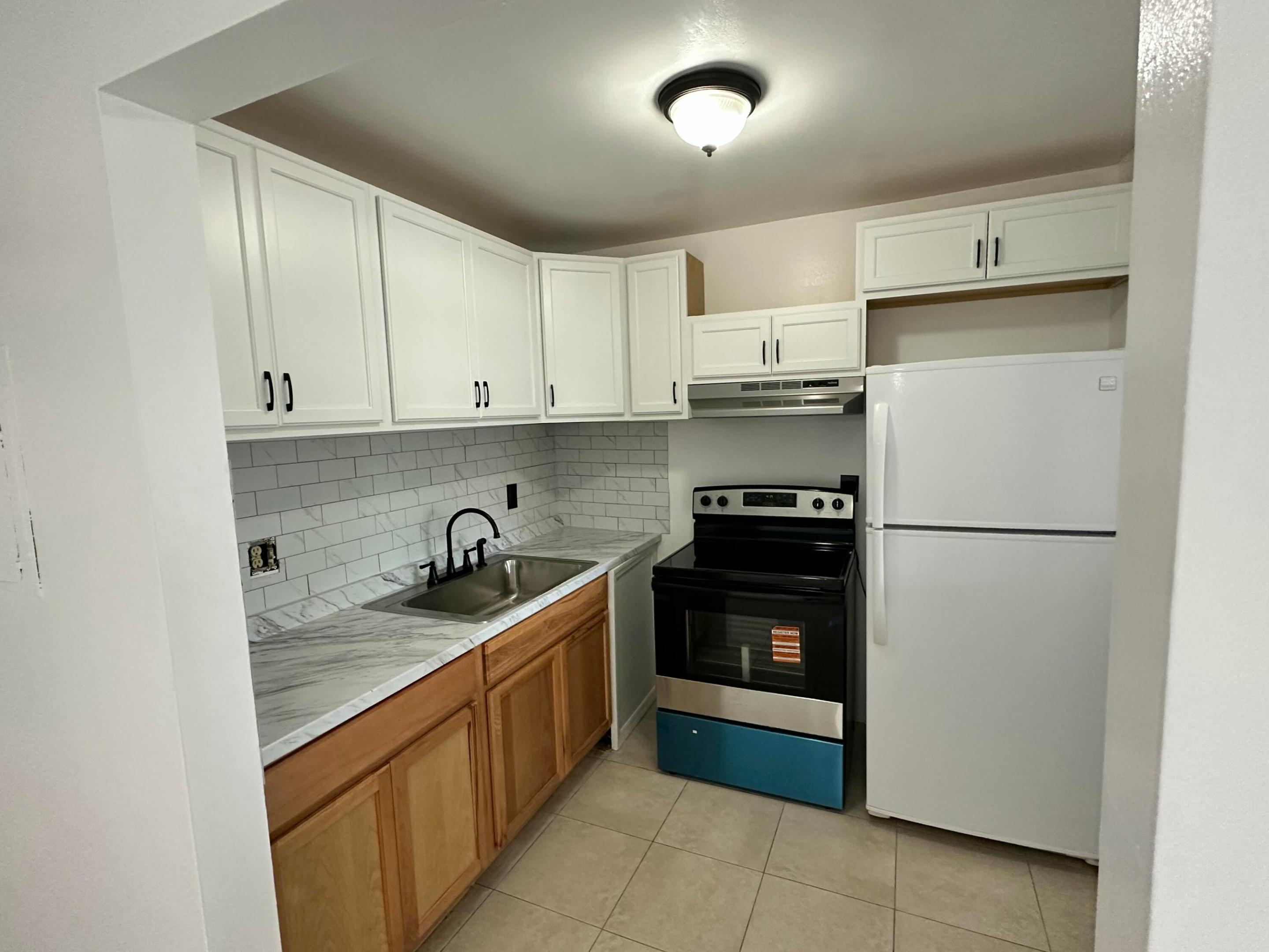 VILLAGE GREEN AVON CONDO - Residential Lease