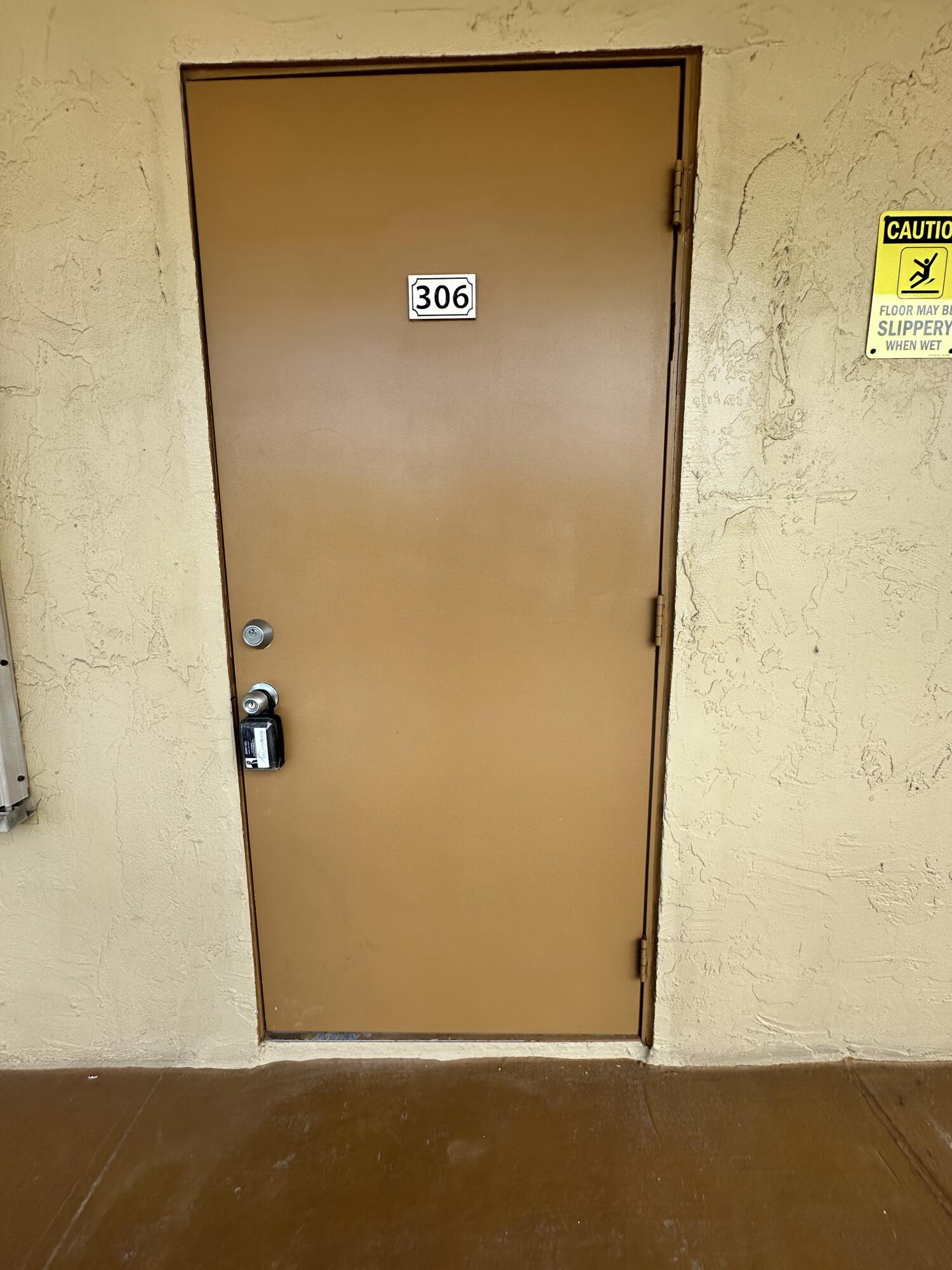 VILLAGE GREEN AVON CONDO - Residential Lease
