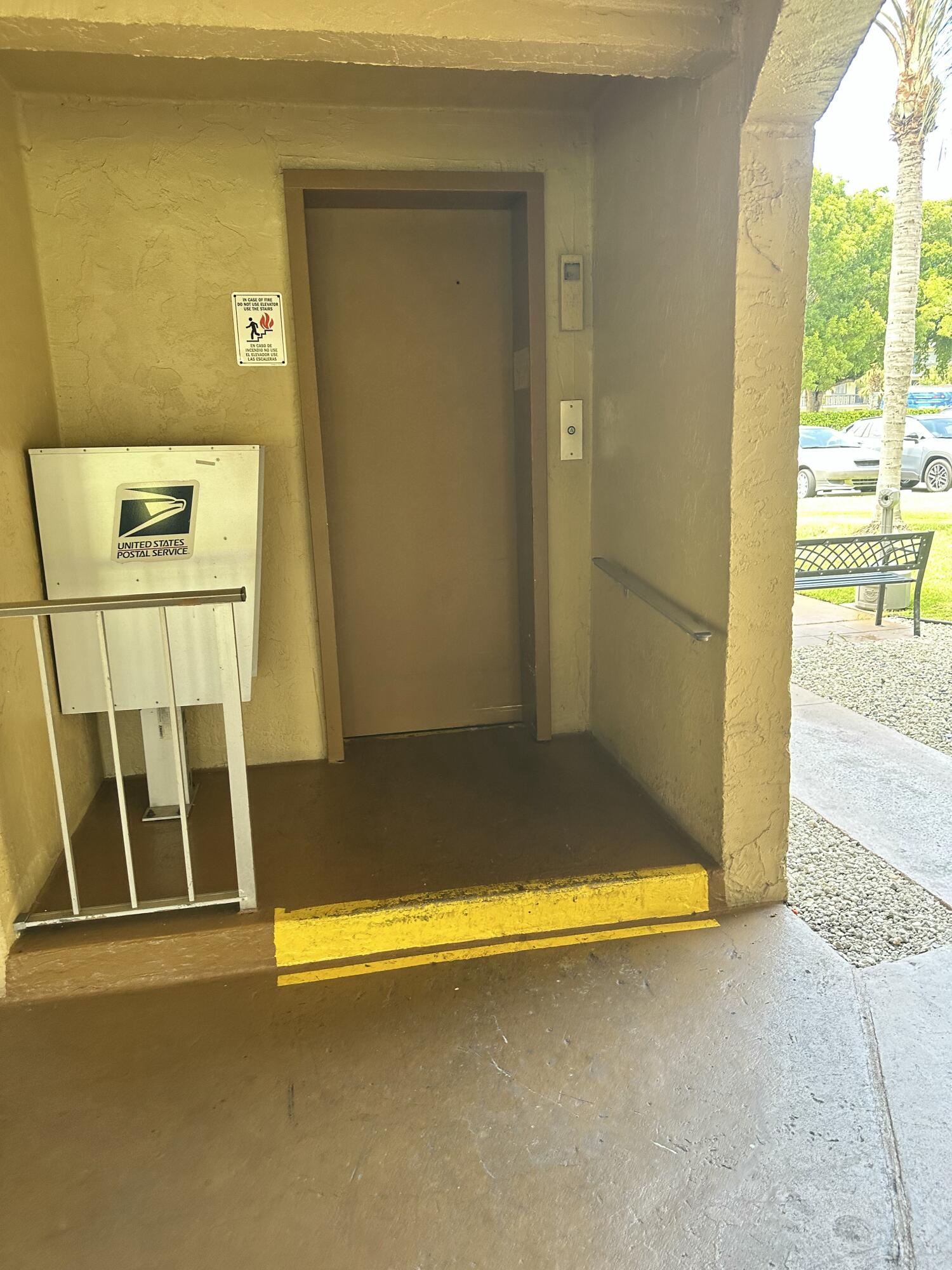VILLAGE GREEN AVON CONDO - Residential Lease