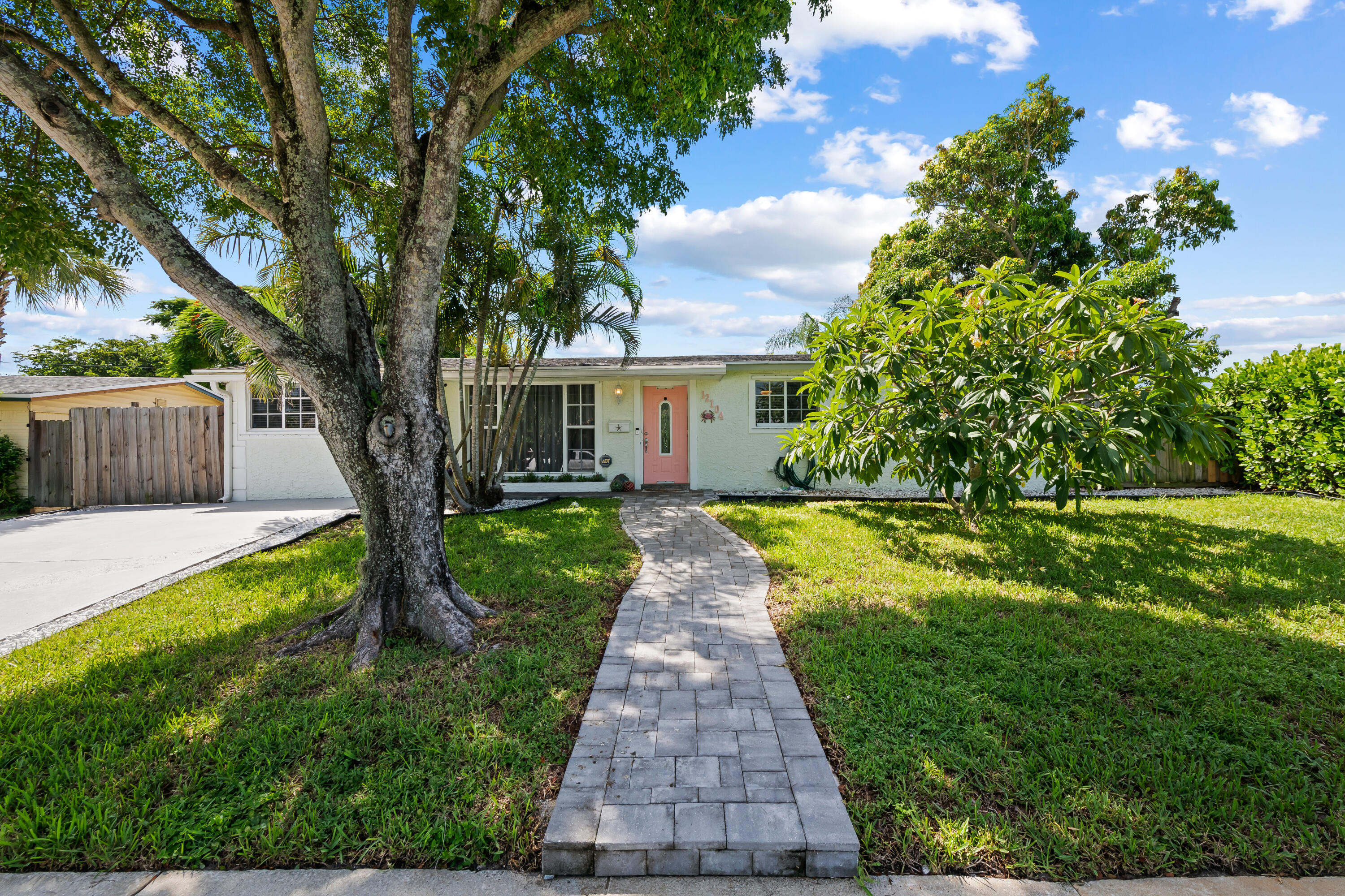 PALM BEACH CABANA COLONY 1 - Residential