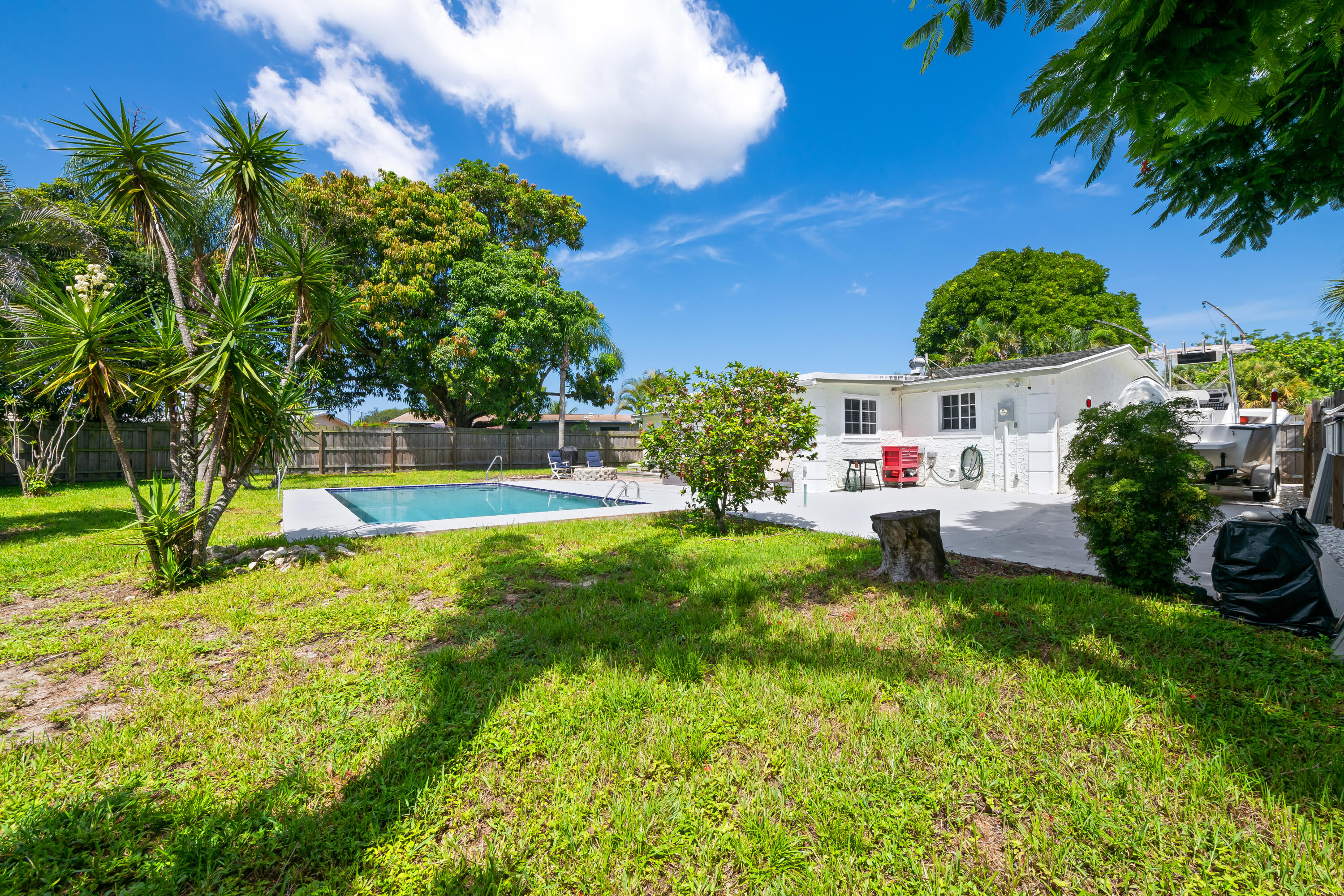 PALM BEACH CABANA COLONY 1 - Residential