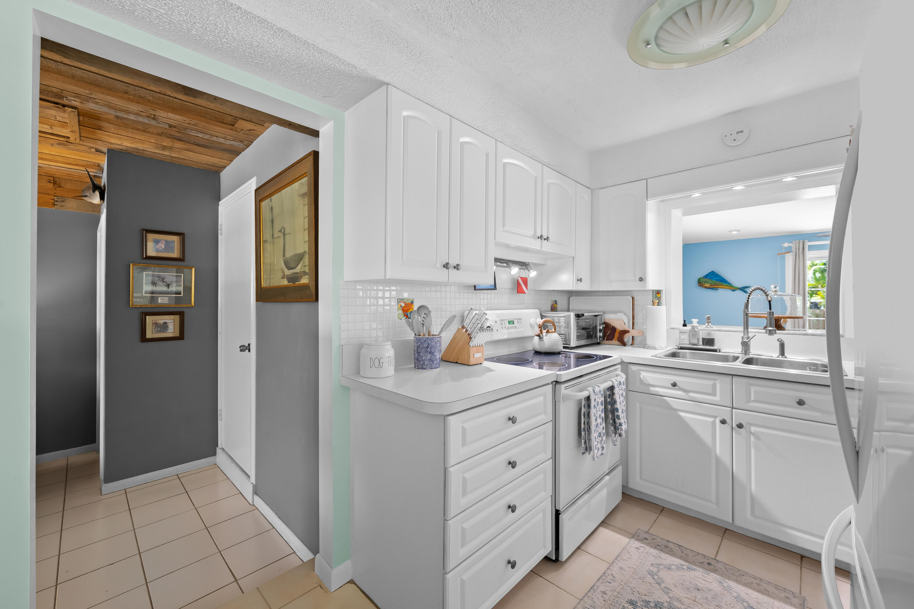 PALM BEACH CABANA COLONY 1 - Residential