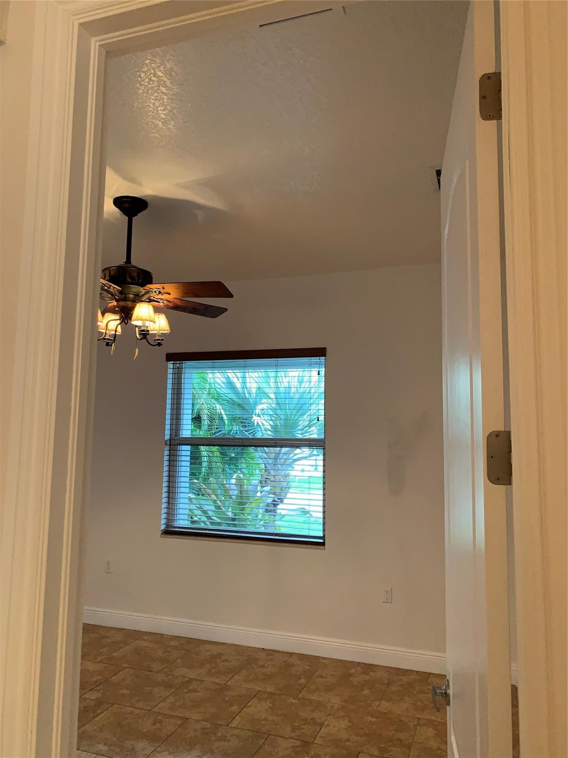 SE DANIA BEACH - Residential Lease