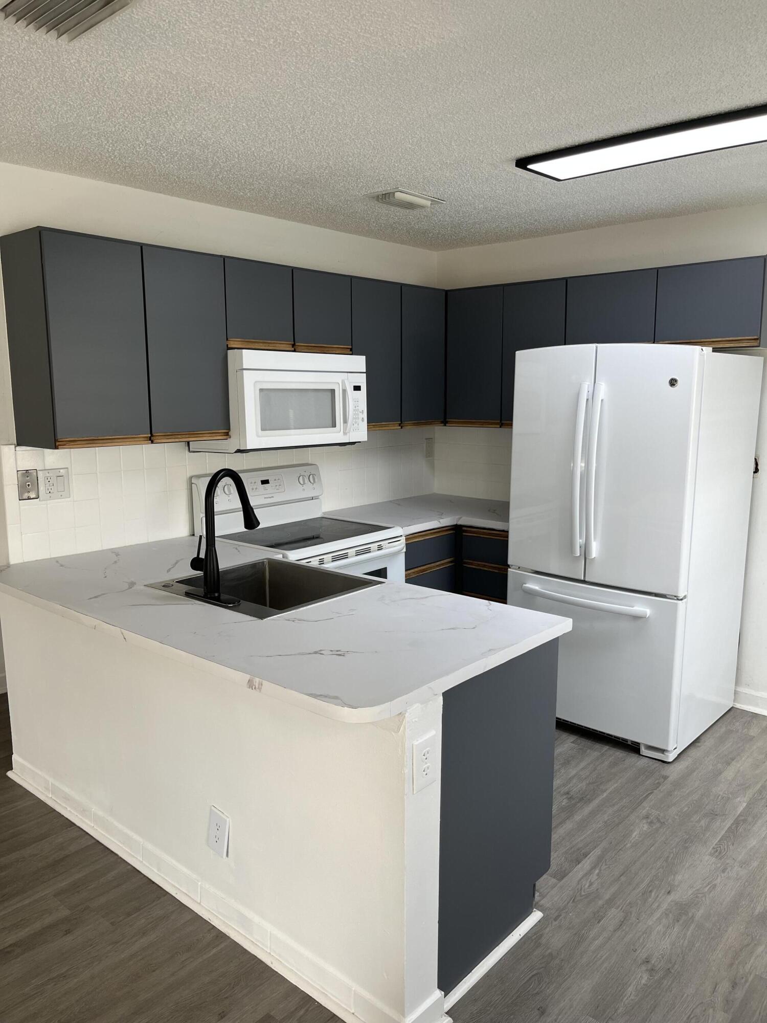 GREATER BOYNTON PLACE 3 - Residential