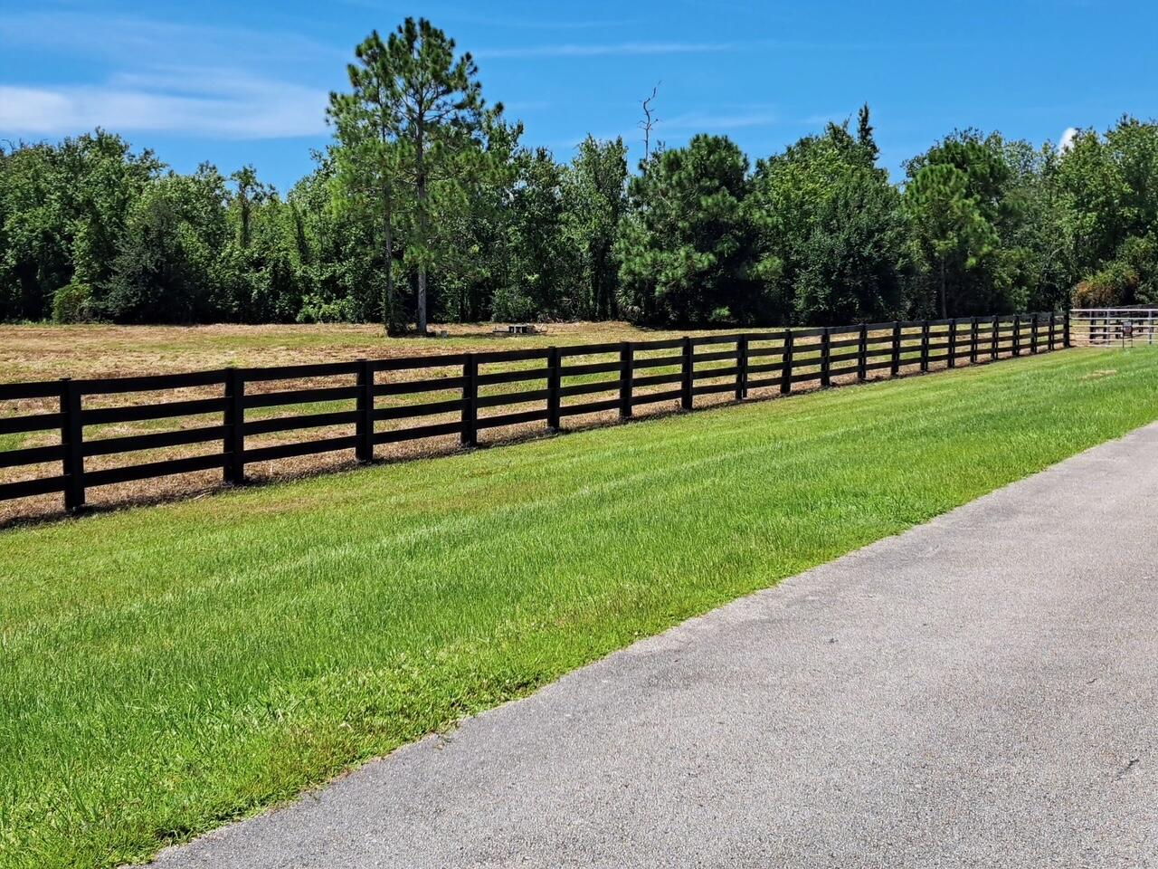 BRIDLEWOOD RANCHES - Land