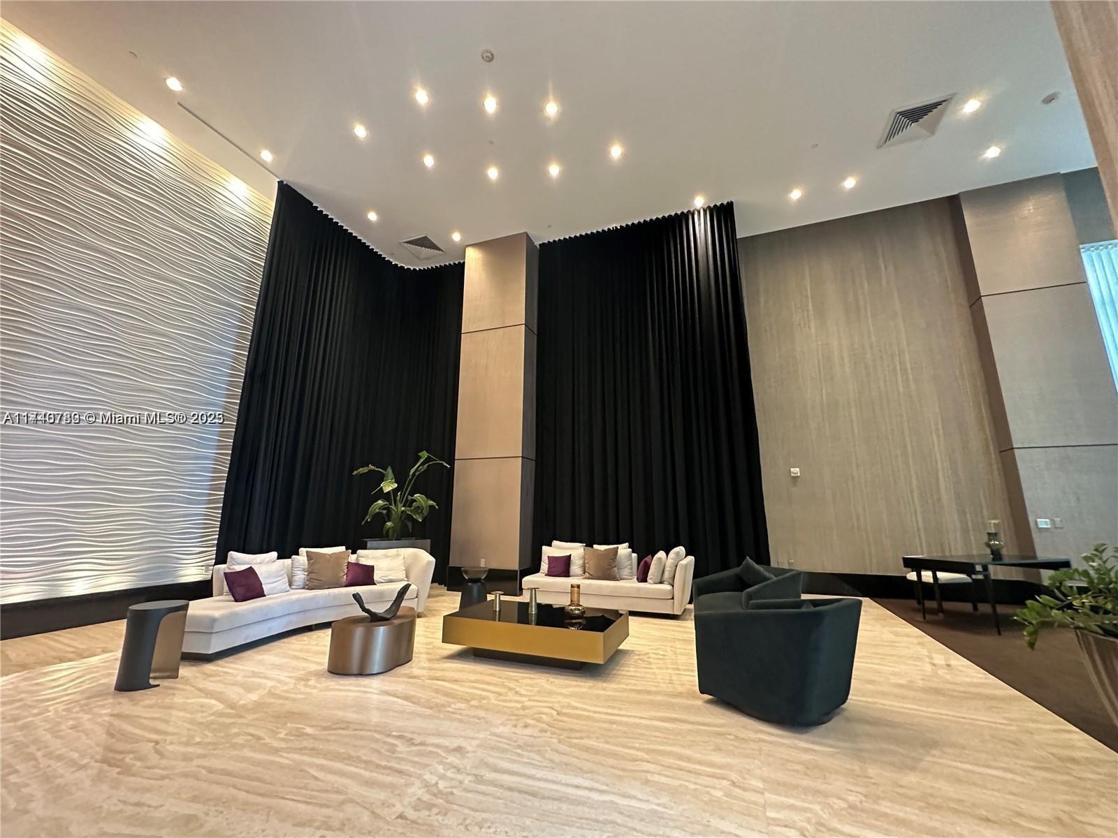 THE PLAZA 851 BRICKELL CONDO - Residential Lease