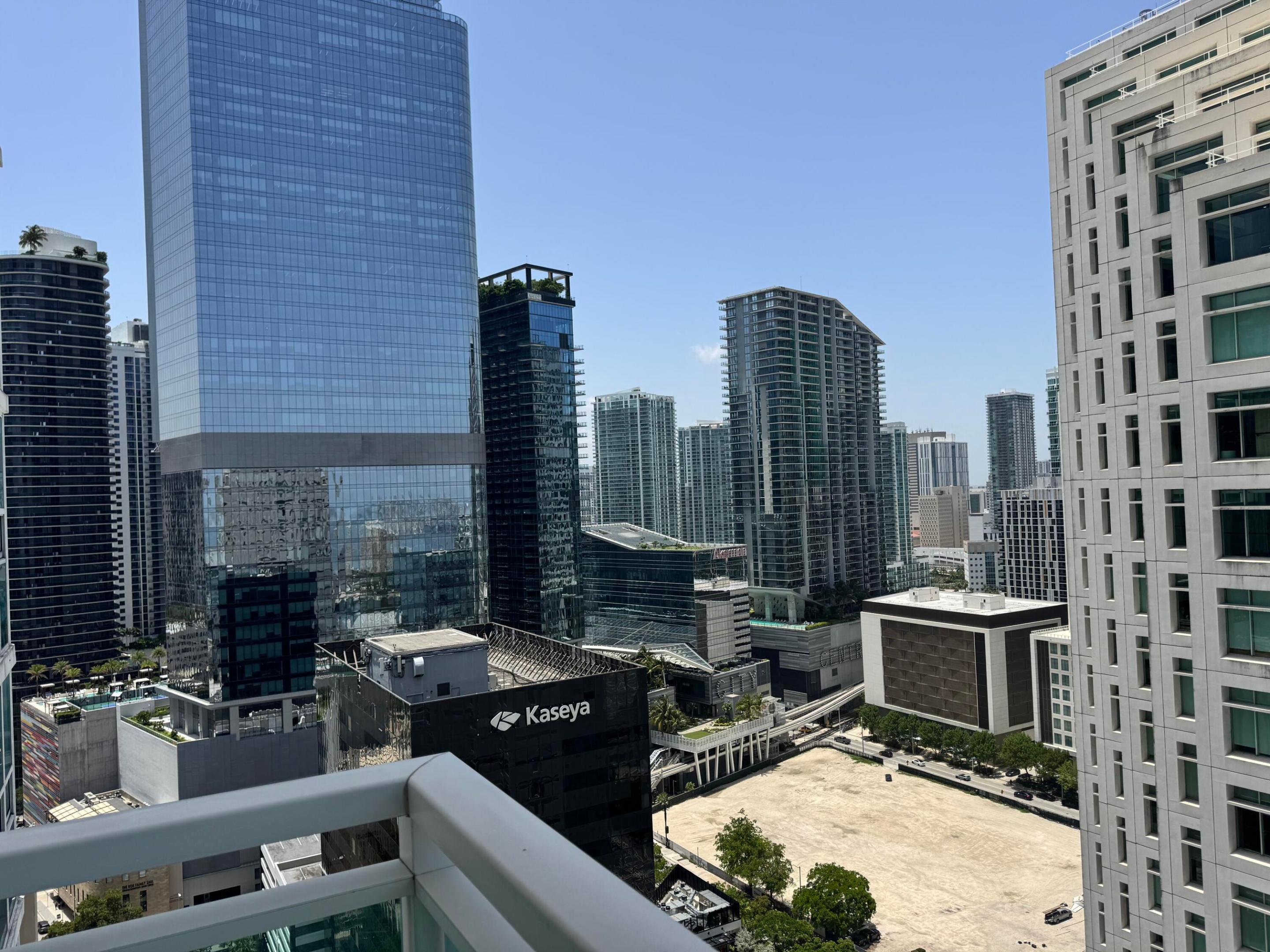 THE PLAZA 851 BRICKELL CONDO - Residential Lease