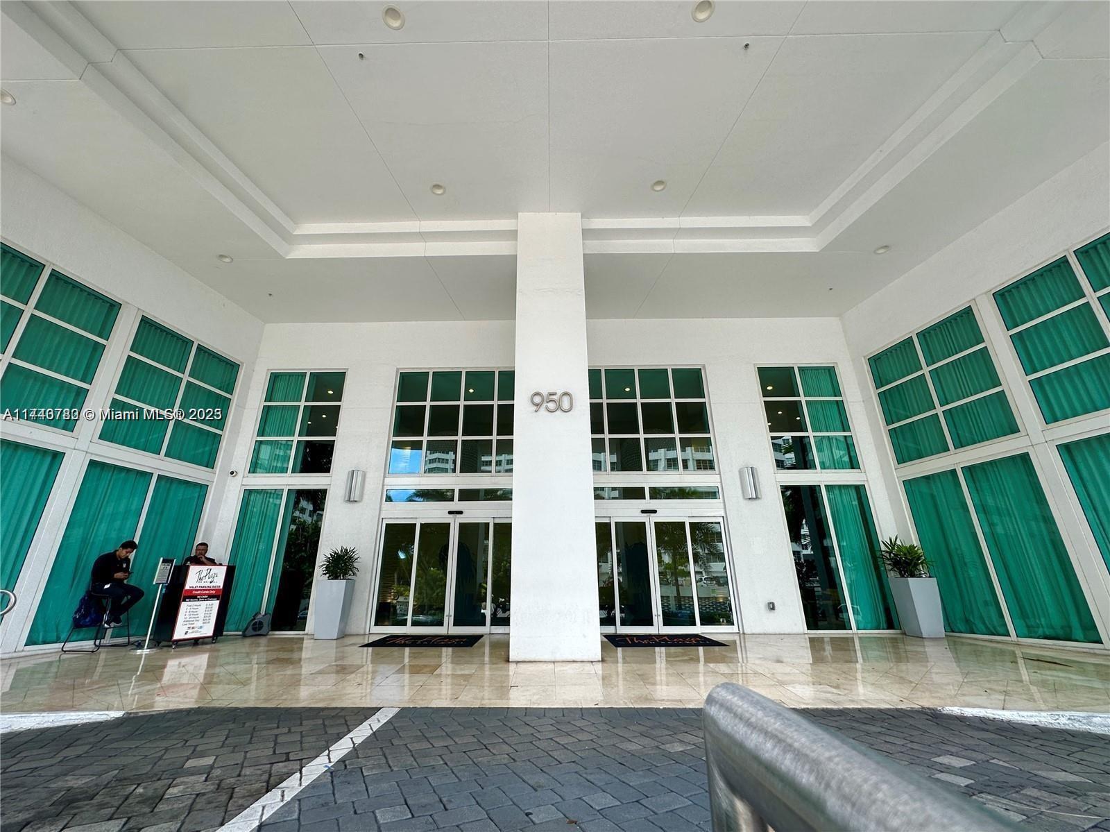 THE PLAZA 851 BRICKELL CONDO - Residential Lease