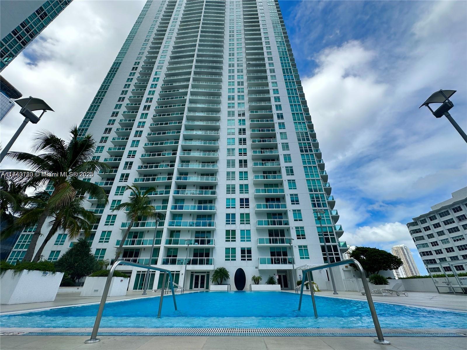 THE PLAZA 851 BRICKELL CONDO - Residential Lease