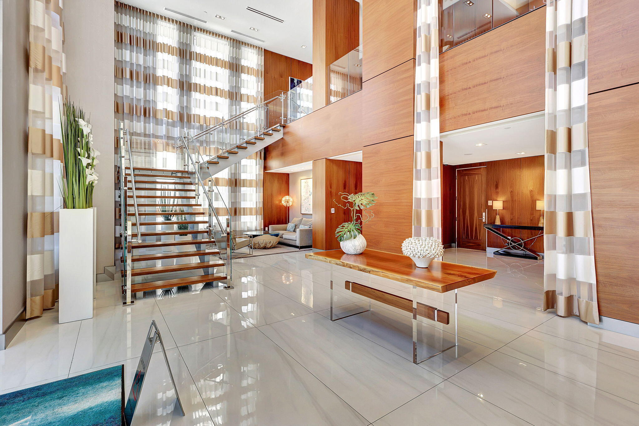 VISTABLUE SINGER ISLAND CONDO - Residential