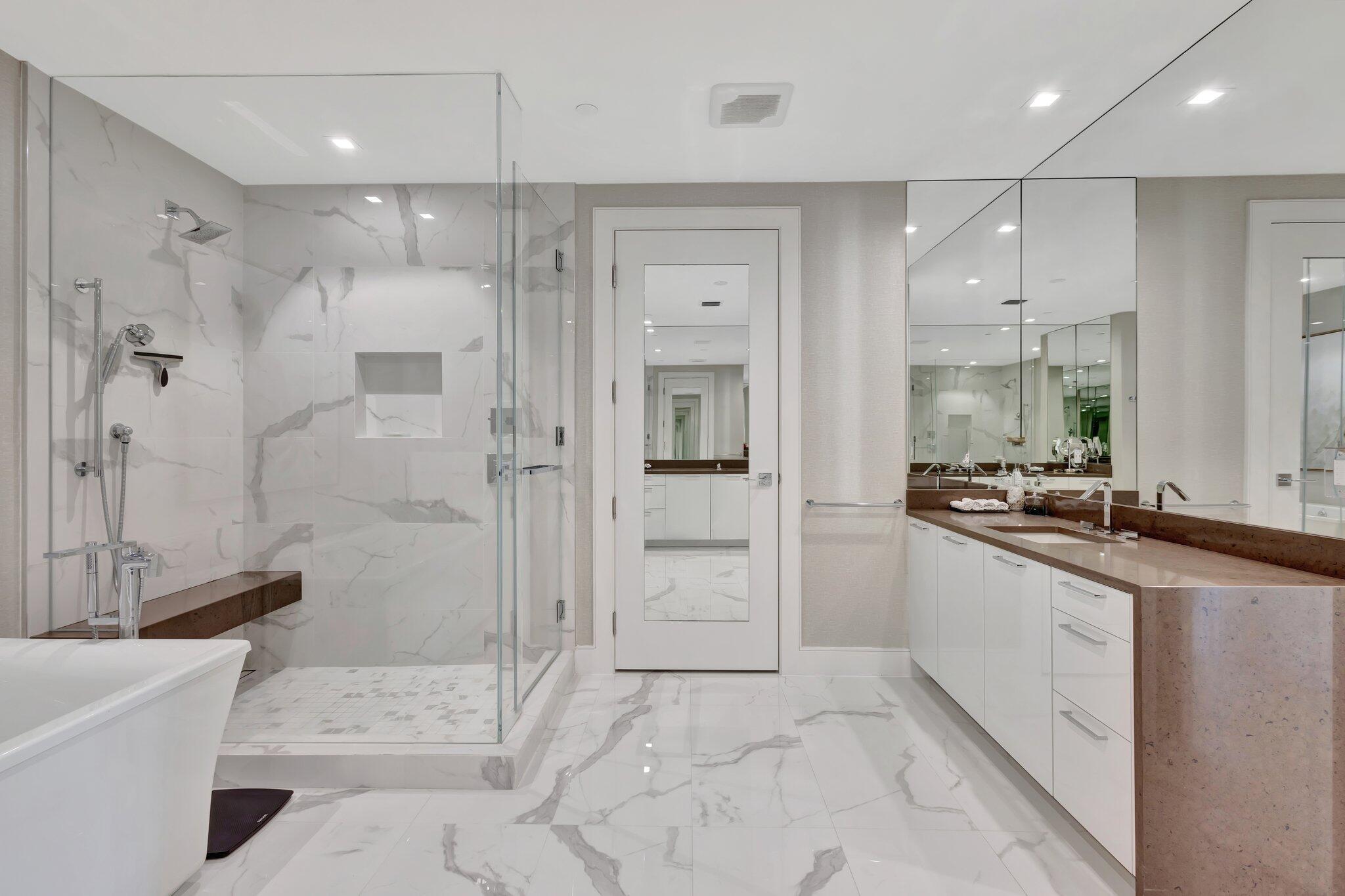 VISTABLUE SINGER ISLAND CONDO - Residential