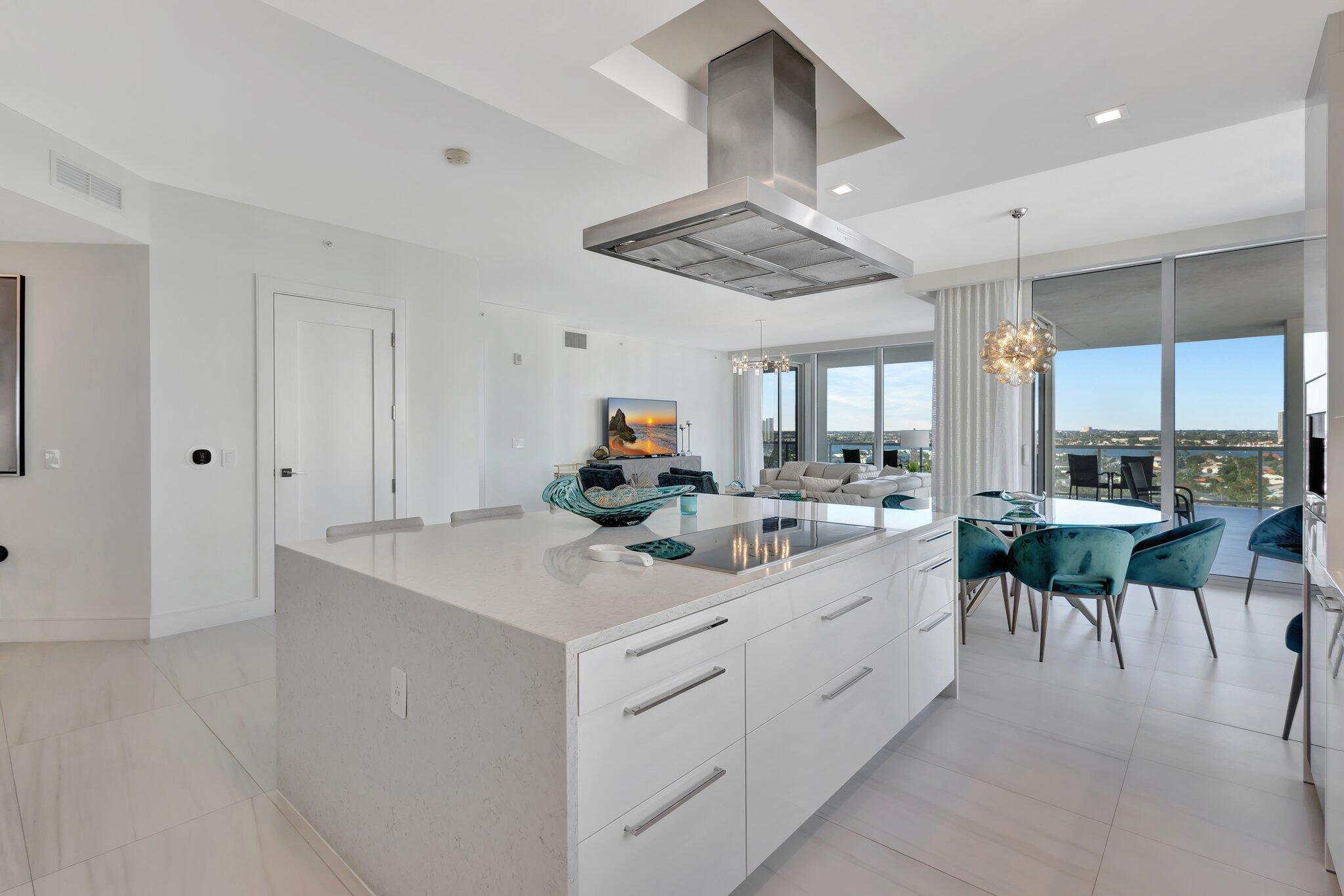 VISTABLUE SINGER ISLAND CONDO - Residential