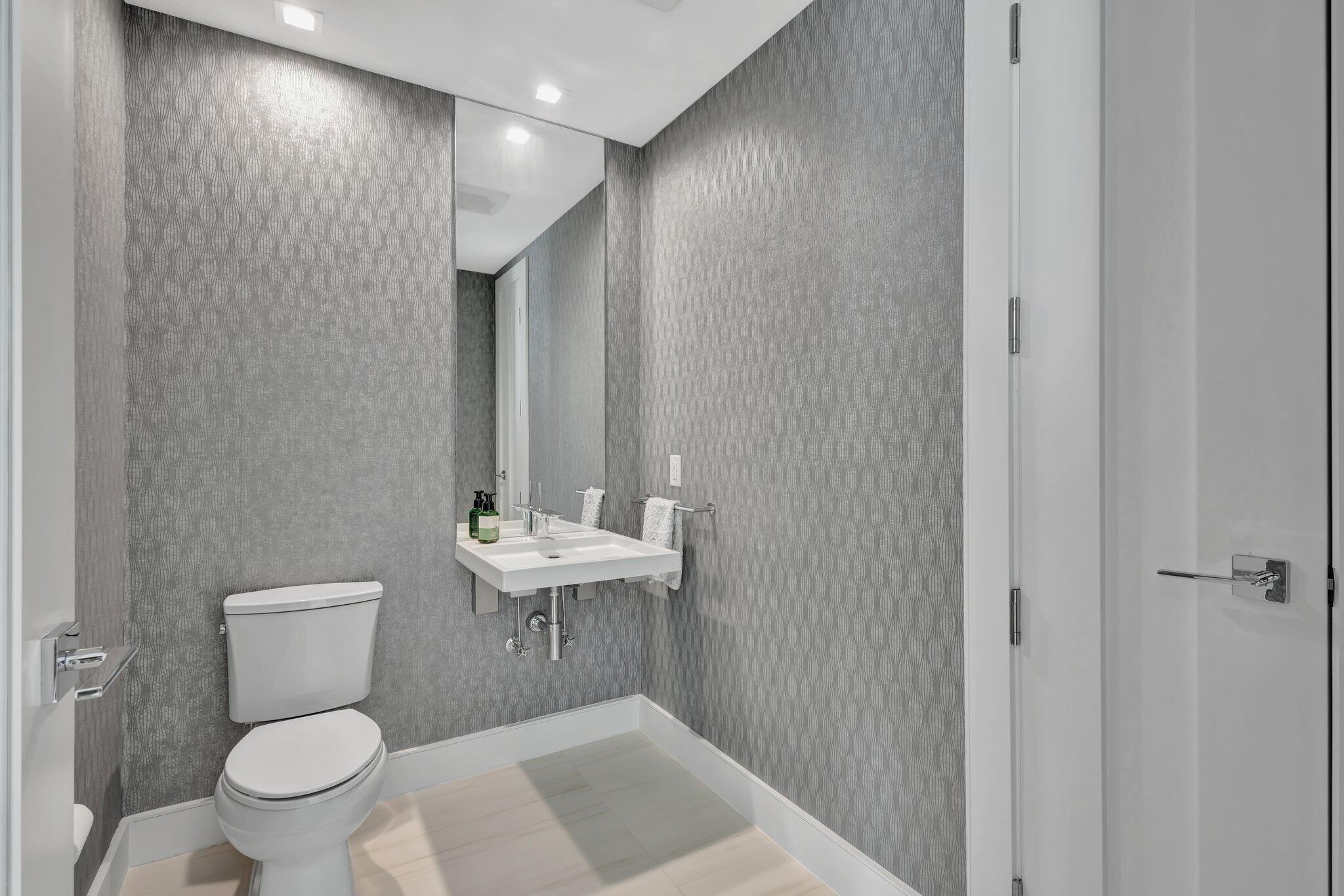 VISTABLUE SINGER ISLAND CONDO - Residential