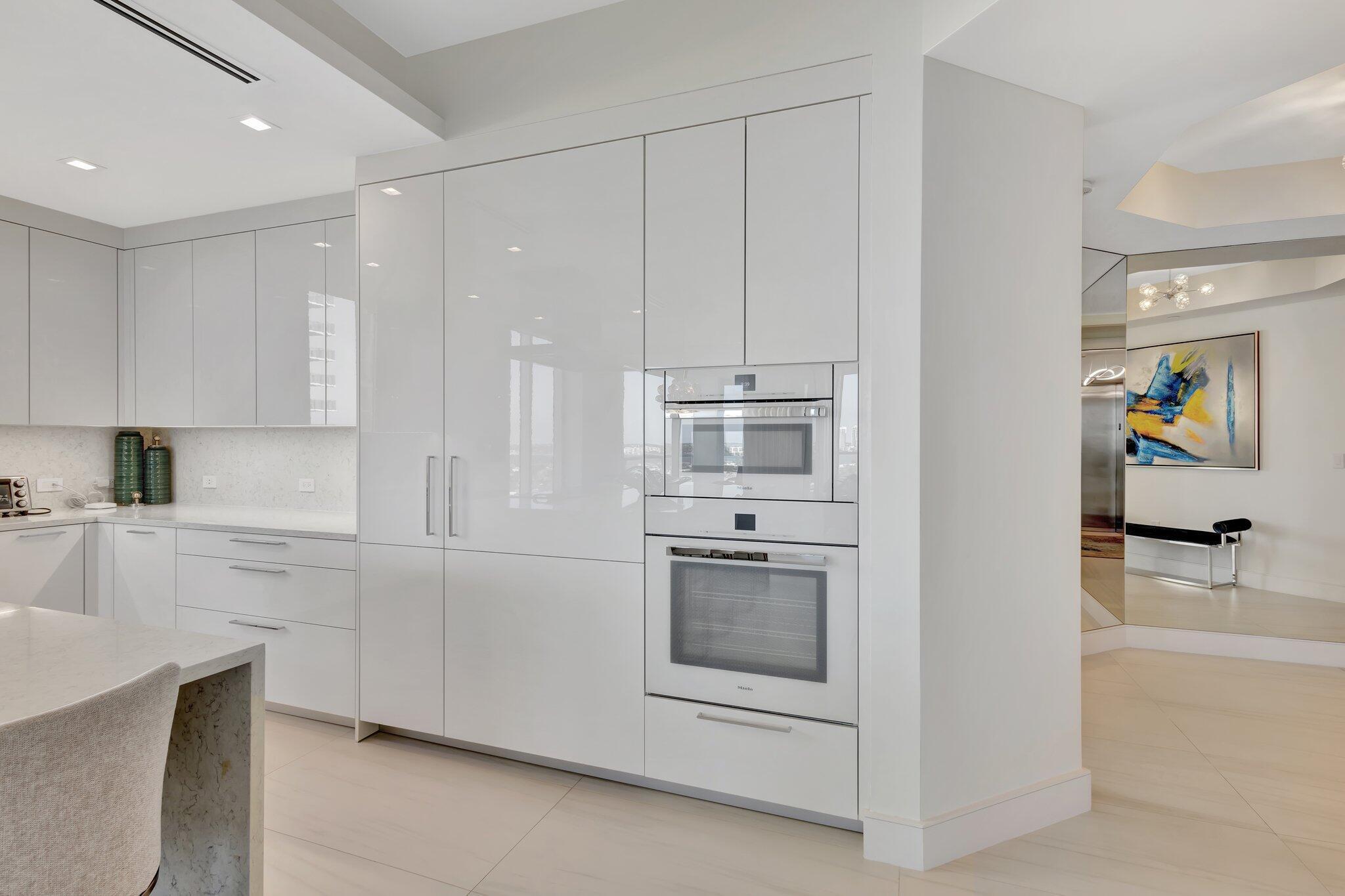 VISTABLUE SINGER ISLAND CONDO - Residential