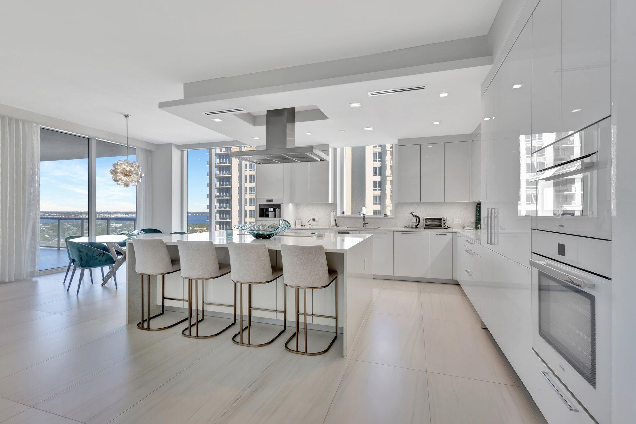 VISTABLUE SINGER ISLAND CONDO - Residential