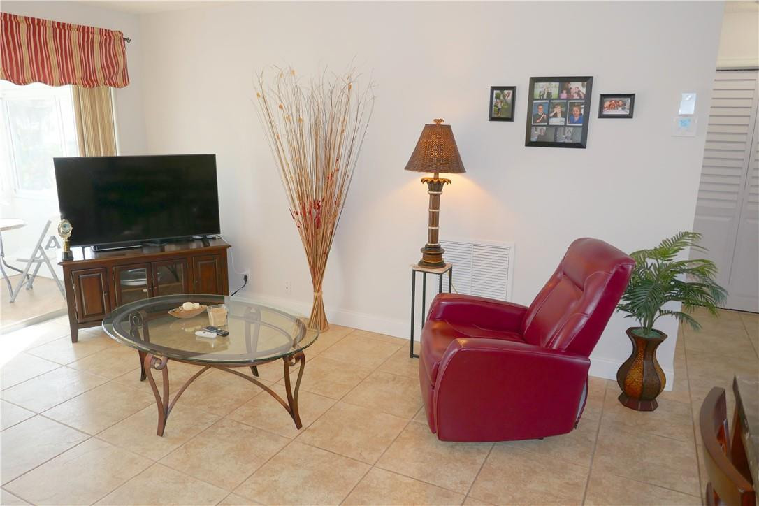 CRESTHAVEN - DUDLEY - Residential