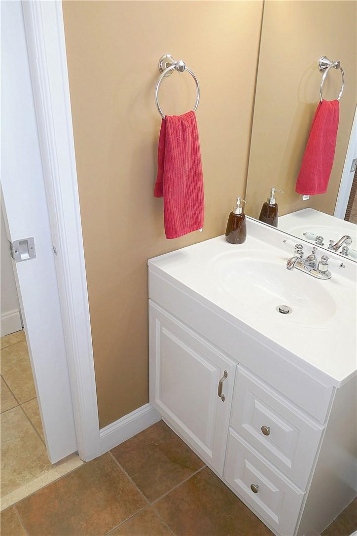 CRESTHAVEN - DUDLEY - Residential