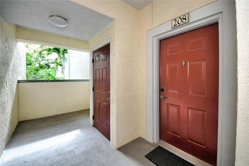 SOMERSET AT ABACOA CONDO - Residential Lease