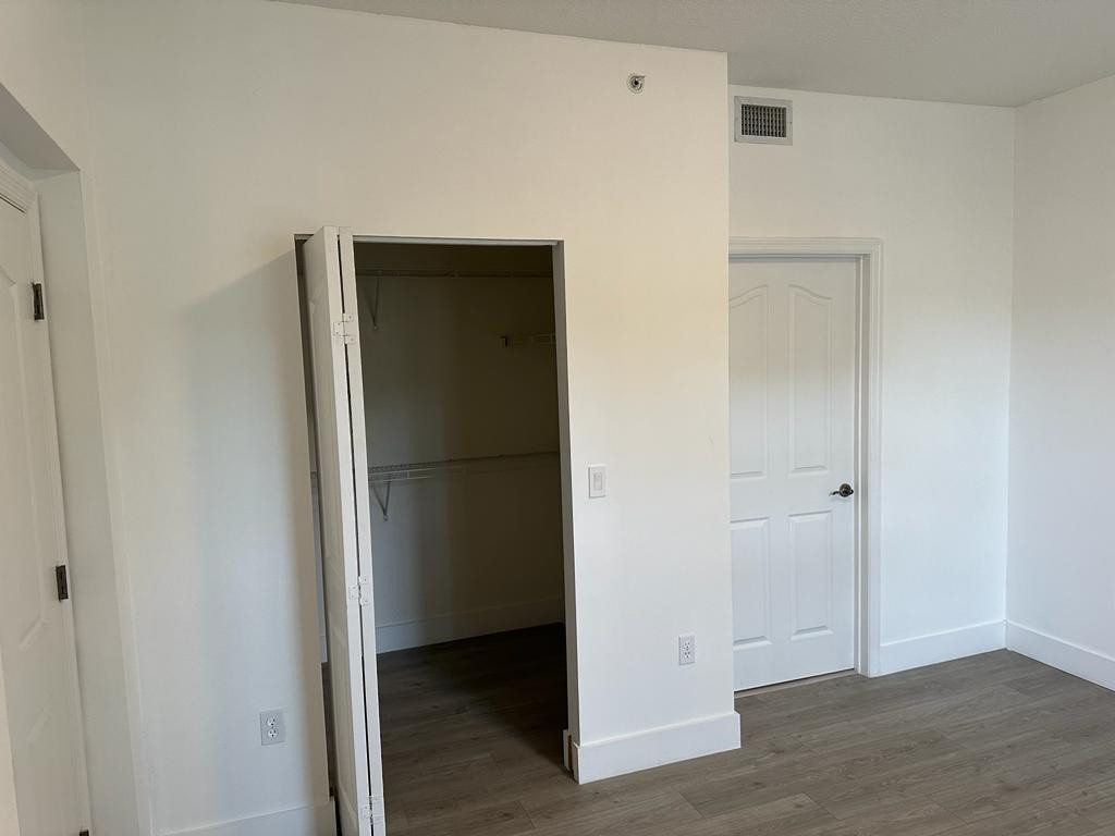 SOMERSET AT ABACOA CONDO - Residential Lease