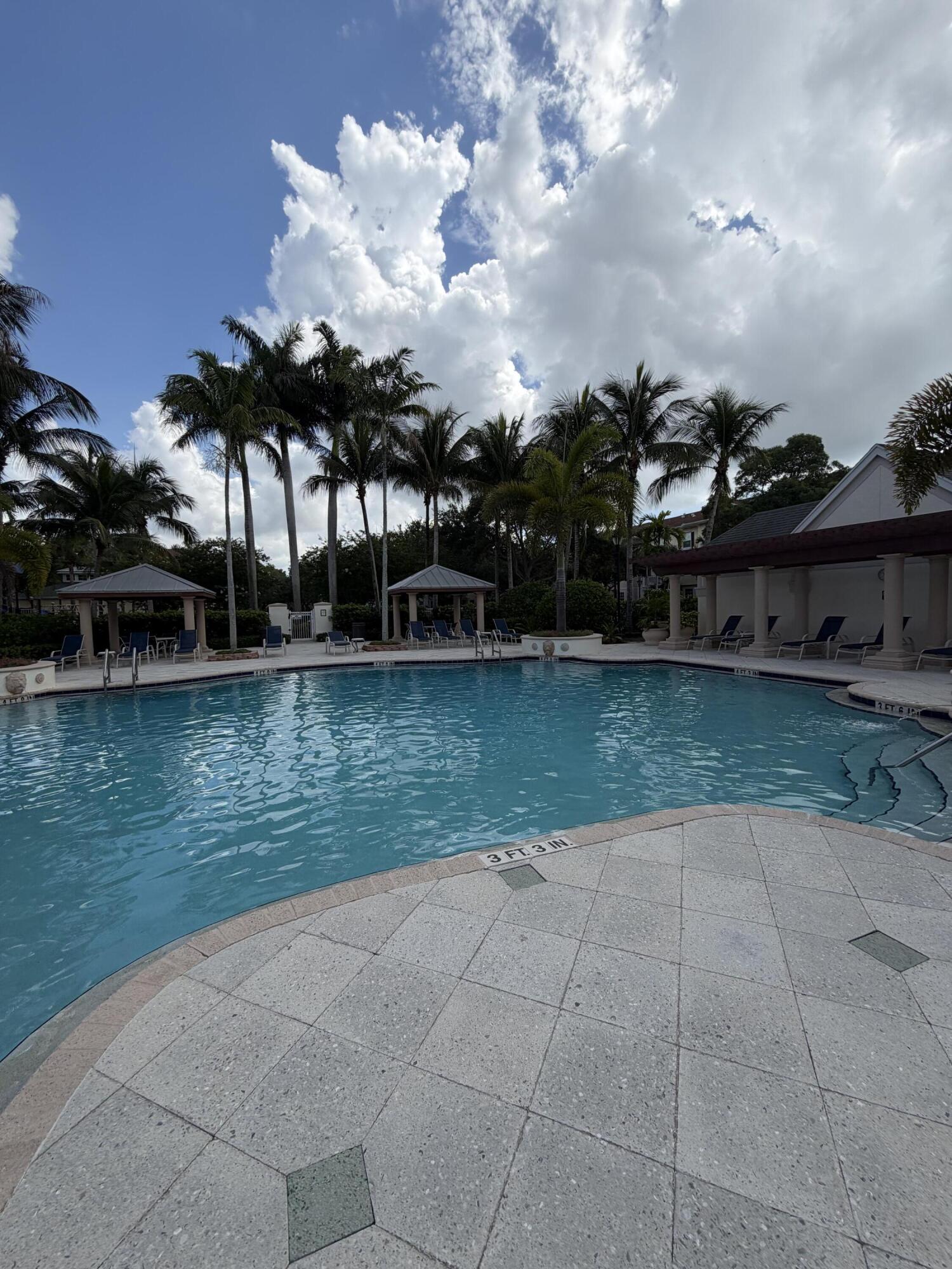 SOMERSET AT ABACOA CONDO - Residential Lease