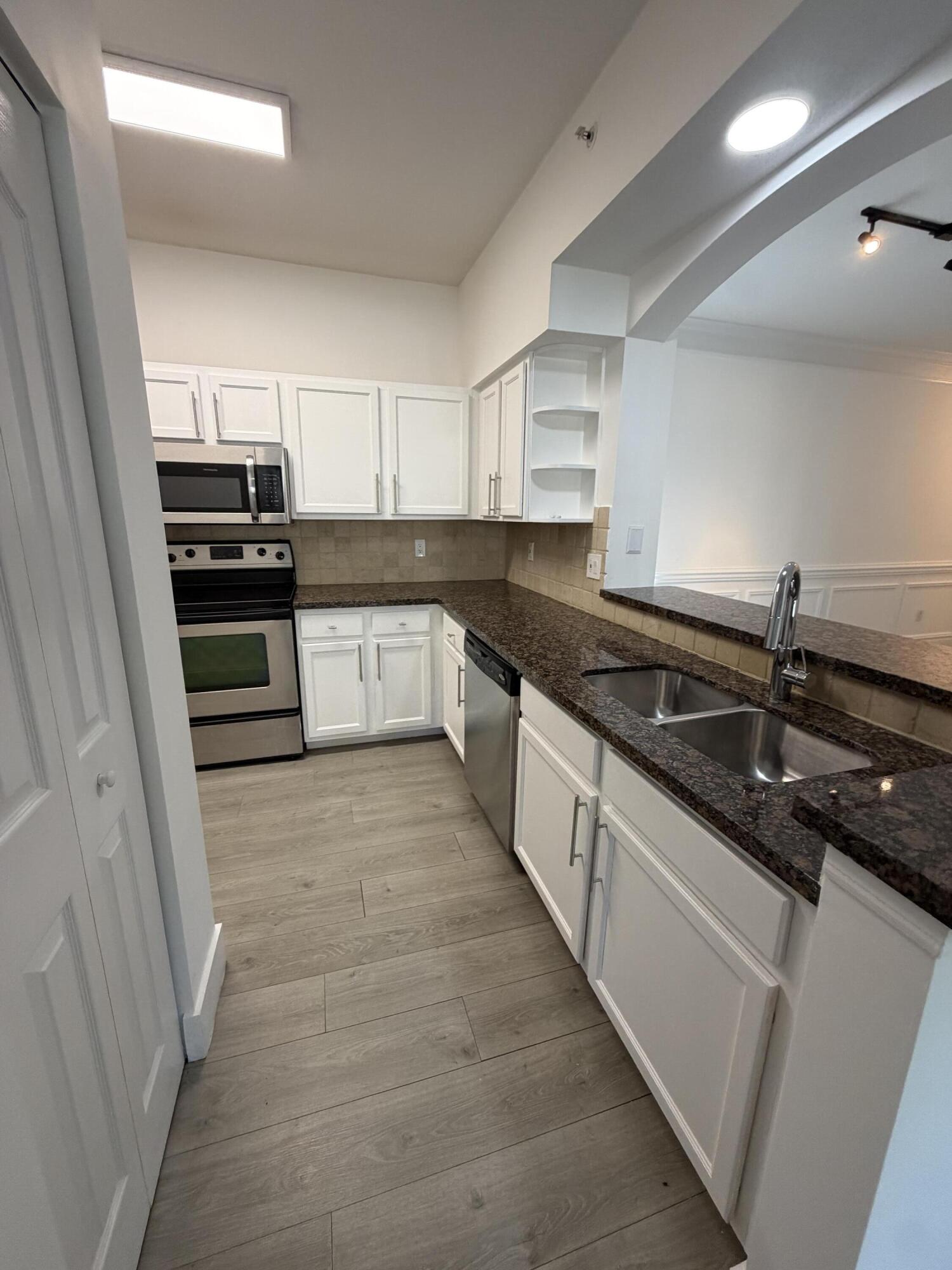 SOMERSET AT ABACOA CONDO - Residential Lease
