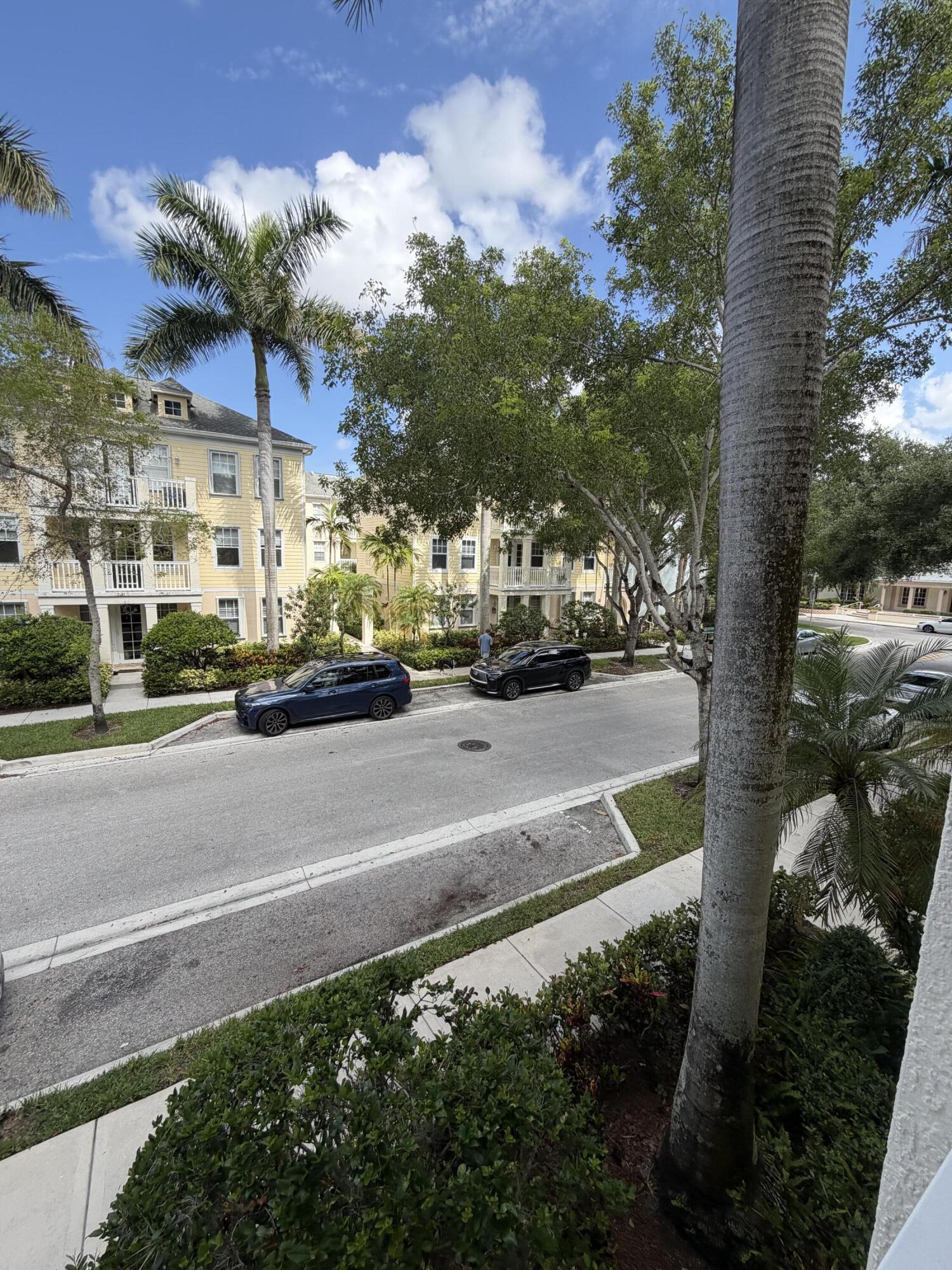 SOMERSET AT ABACOA CONDO - Residential Lease