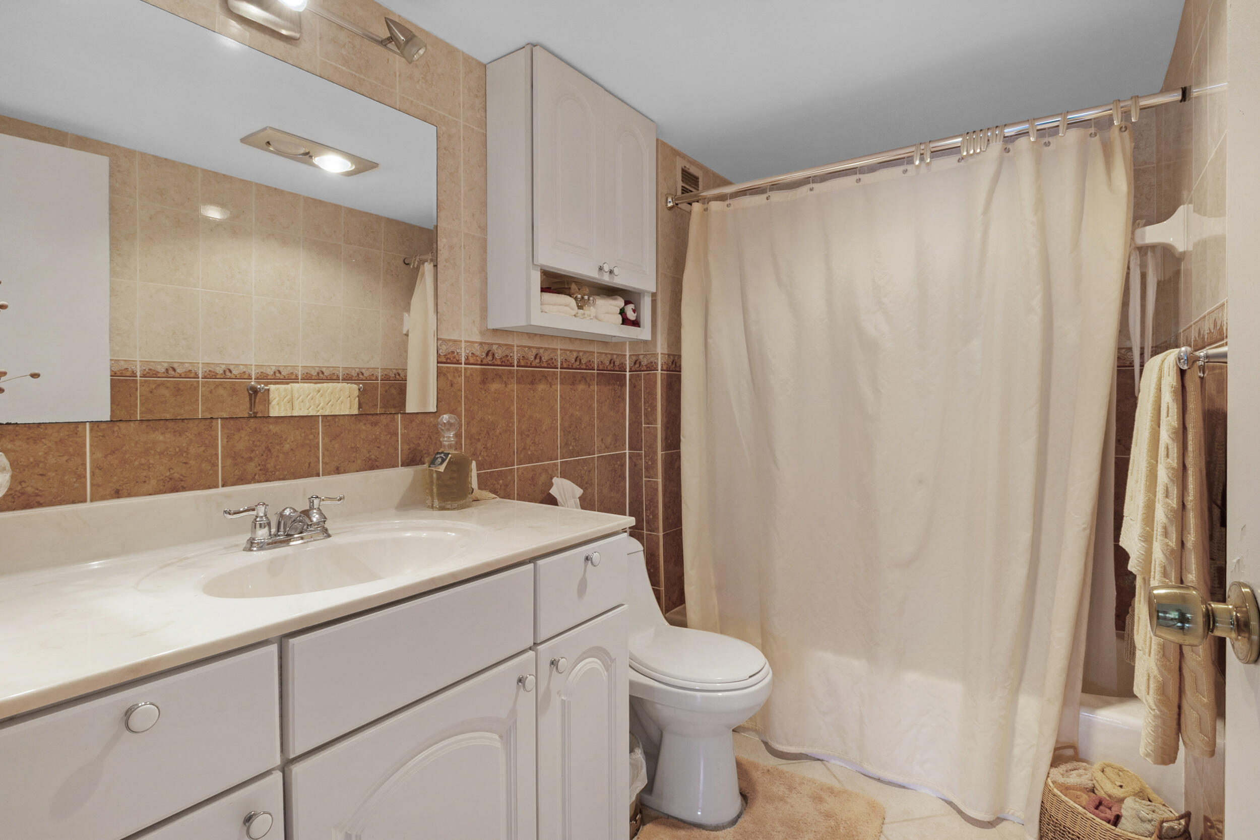 SEA MONARCH CONDO - Residential