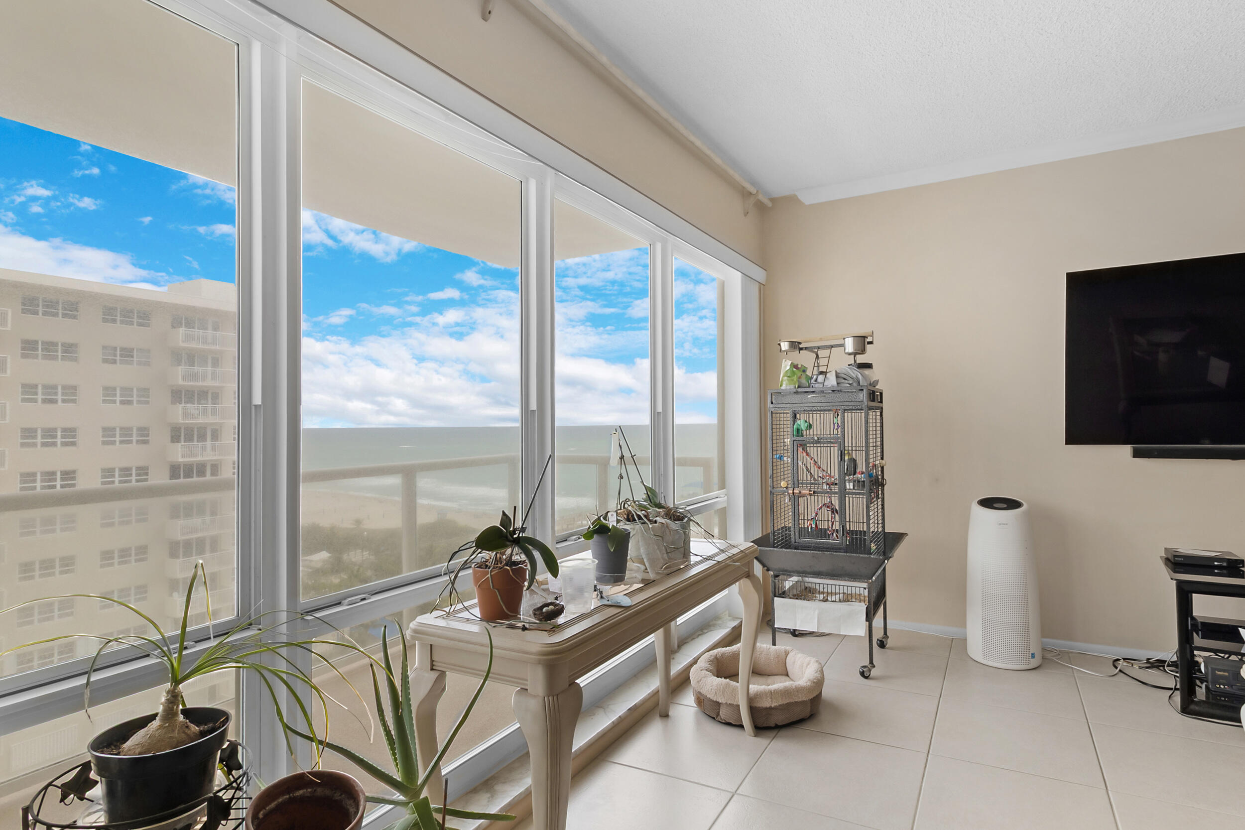 SEA MONARCH CONDO - Residential