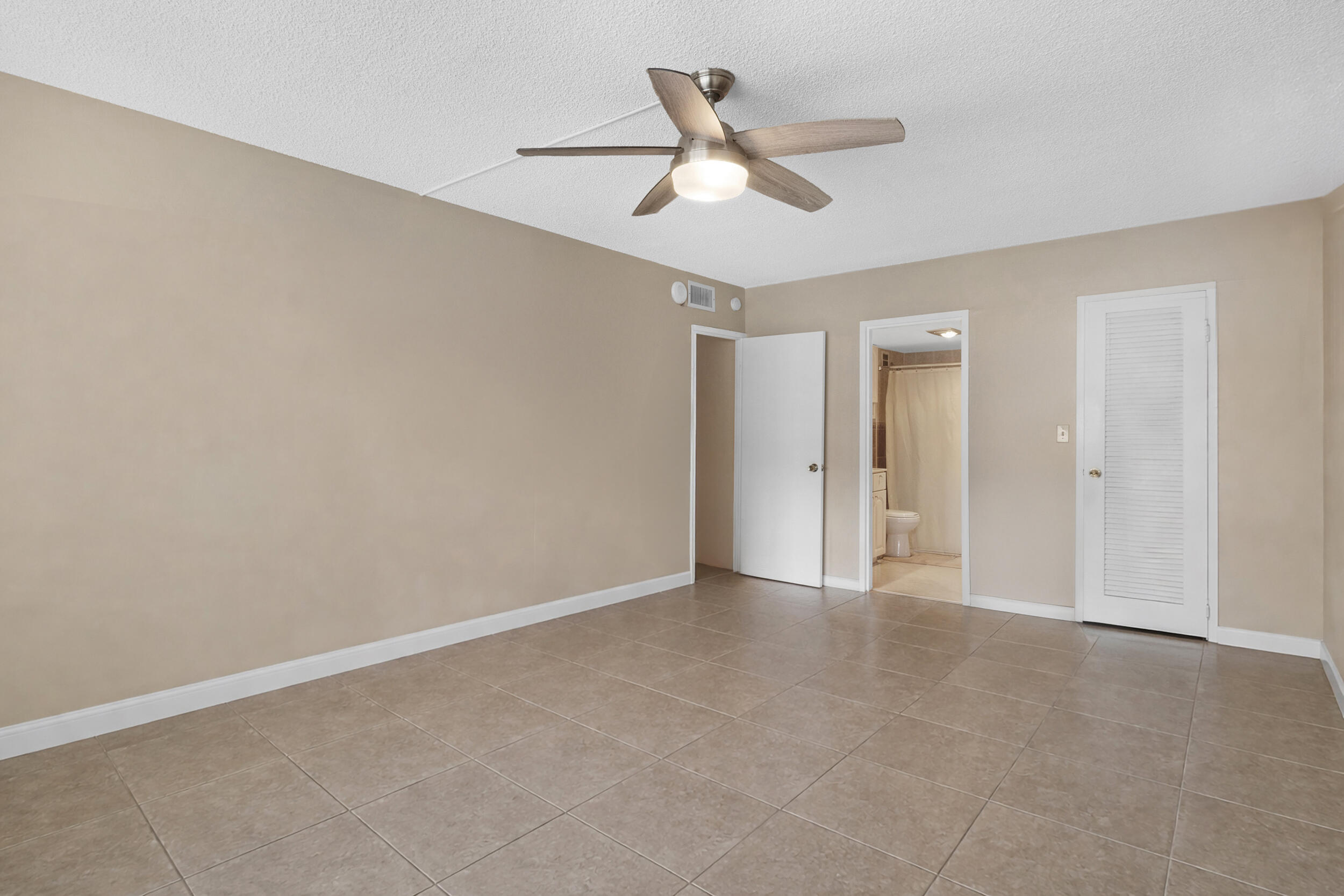 SEA MONARCH CONDO - Residential