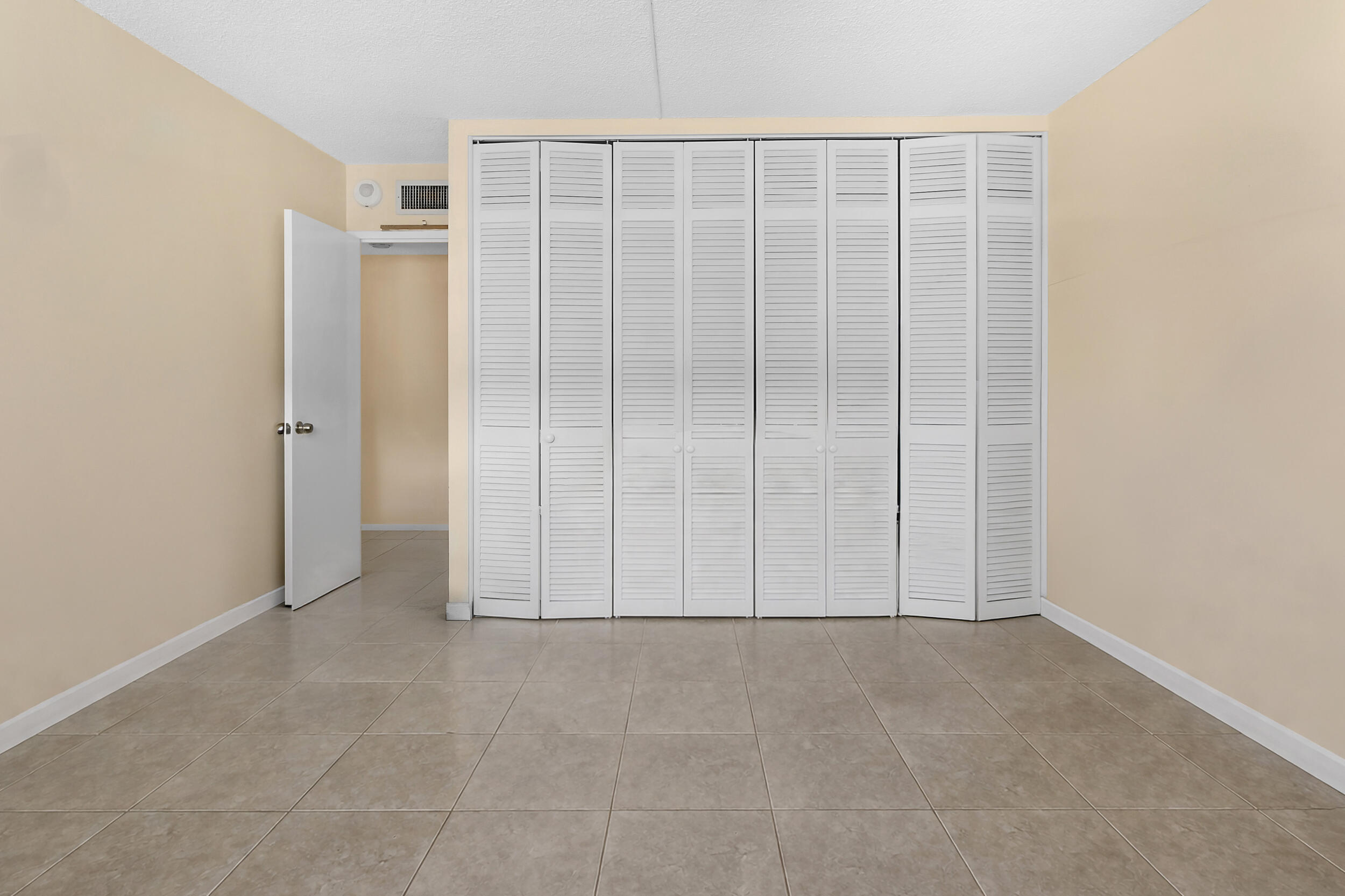 SEA MONARCH CONDO - Residential