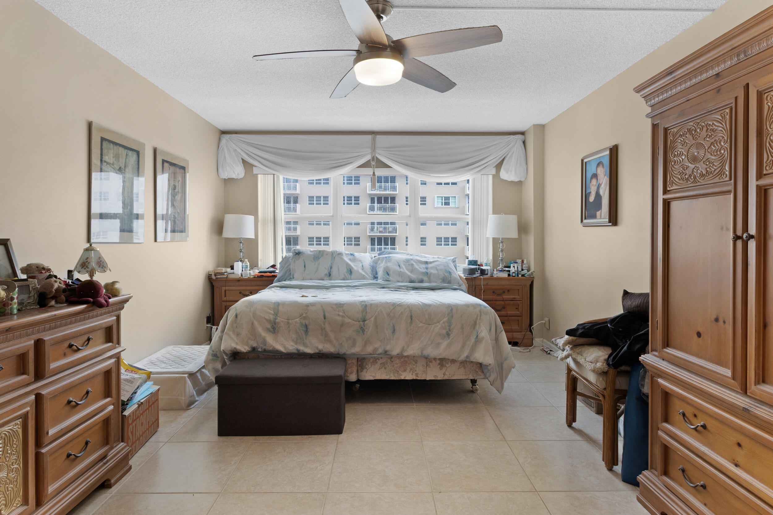 SEA MONARCH CONDO - Residential