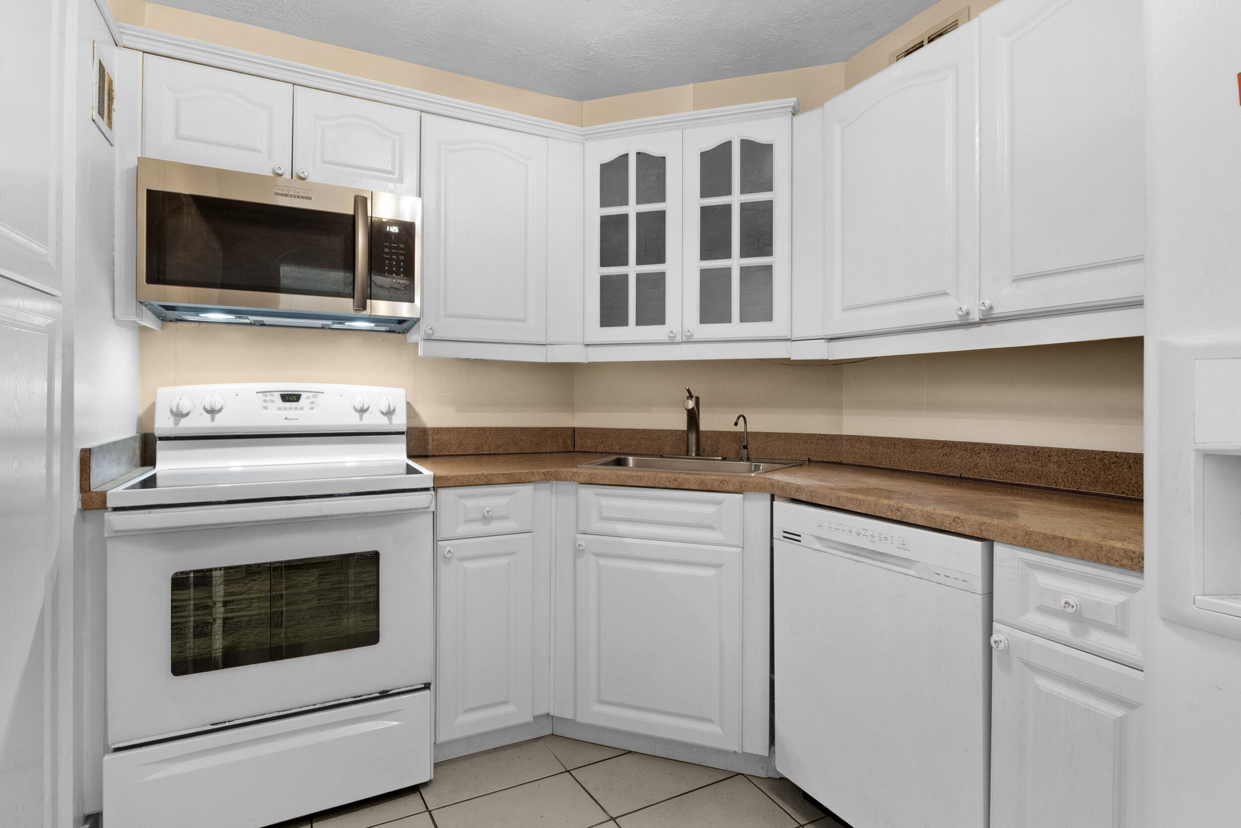 SEA MONARCH CONDO - Residential
