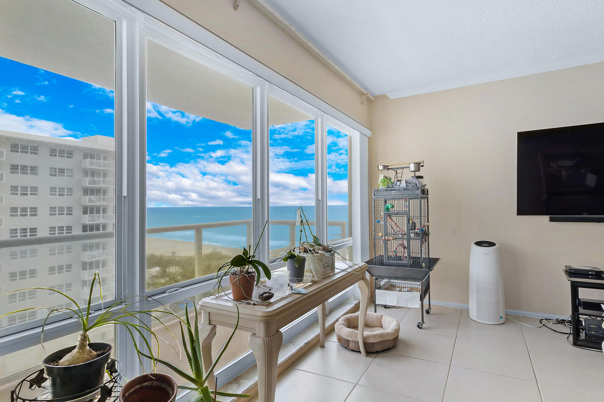 SEA MONARCH CONDO - Residential