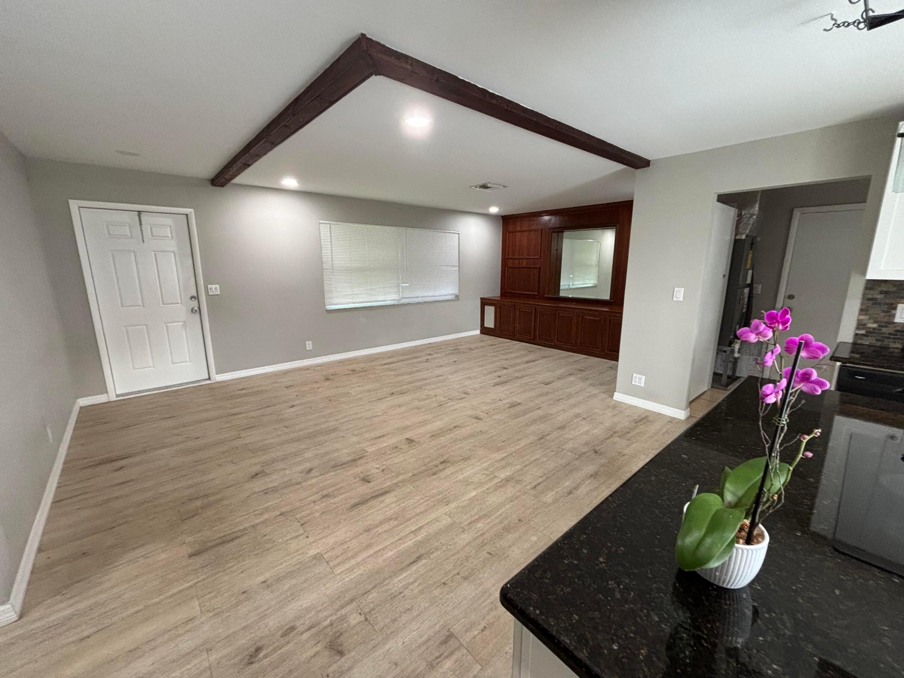ROYAL PINES - Residential Lease