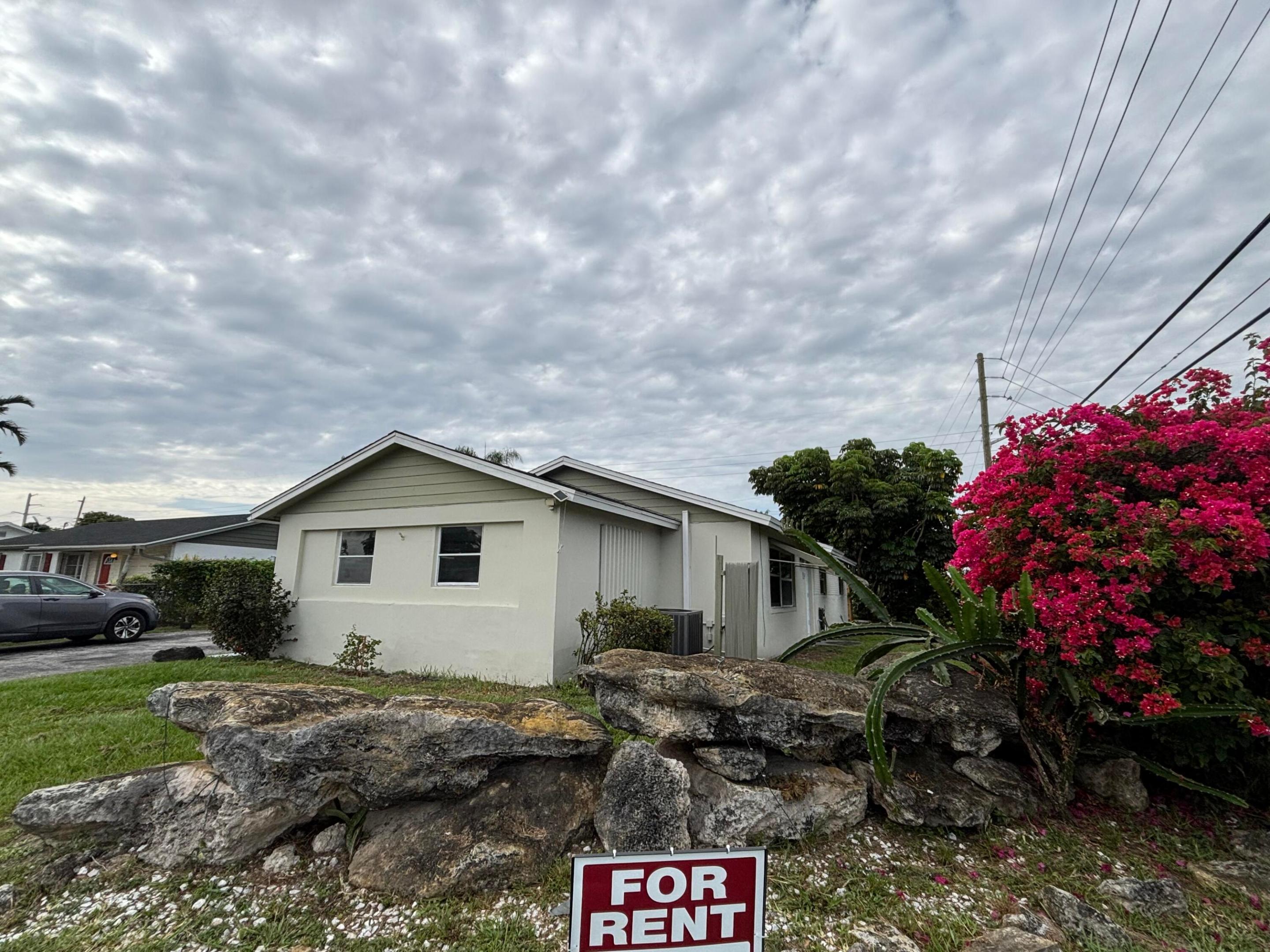 ROYAL PINES - Residential Lease