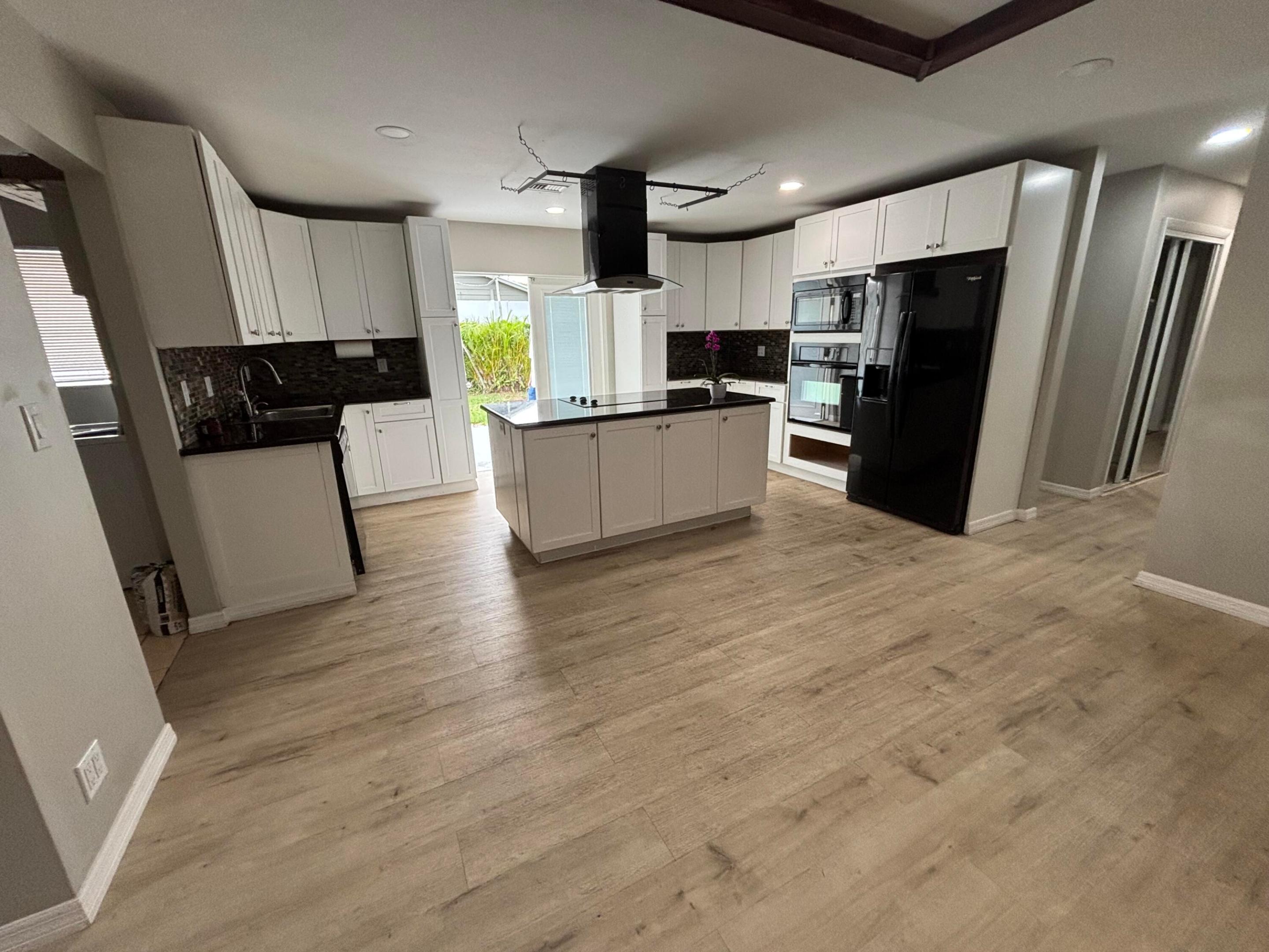 ROYAL PINES - Residential Lease