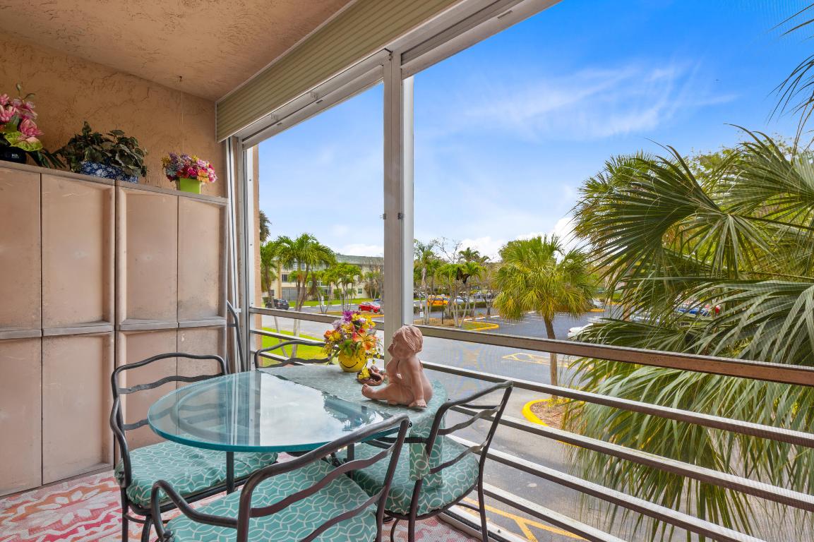 SABAL PALM VILLAGE 2 CONDO - Residential