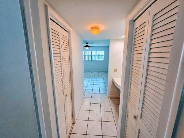 HILLCREST COUNTRY CLUB APTS - Residential