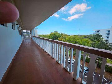 HILLCREST COUNTRY CLUB APTS - Residential