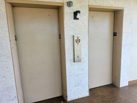 HILLCREST COUNTRY CLUB APTS - Residential