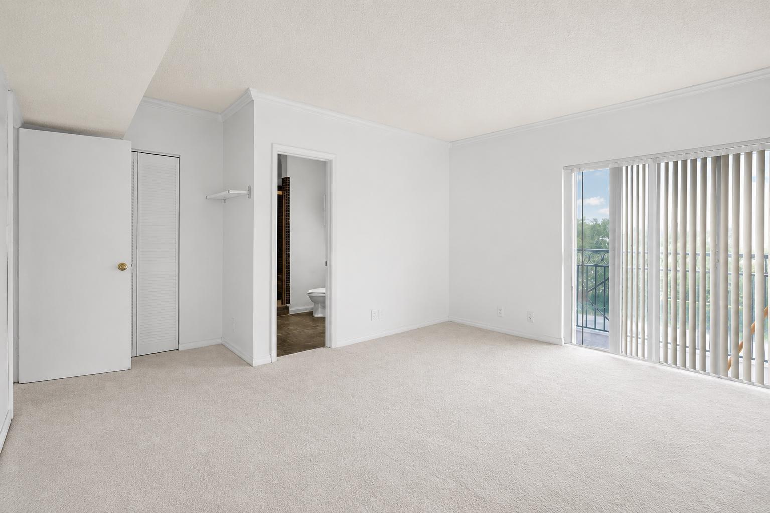EMERALD ISLES WEST PHASE 1 CONDO - Residential Lease