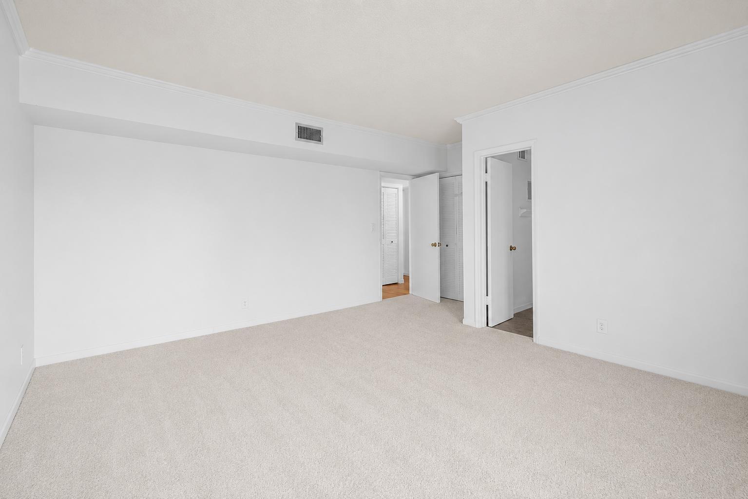 EMERALD ISLES WEST PHASE 1 CONDO - Residential Lease
