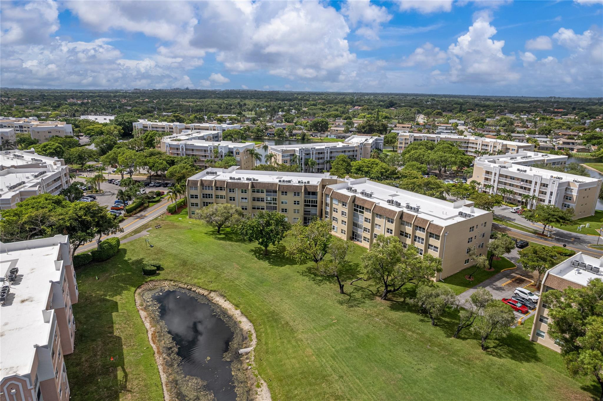 SUNRISE LAKES IV - Residential