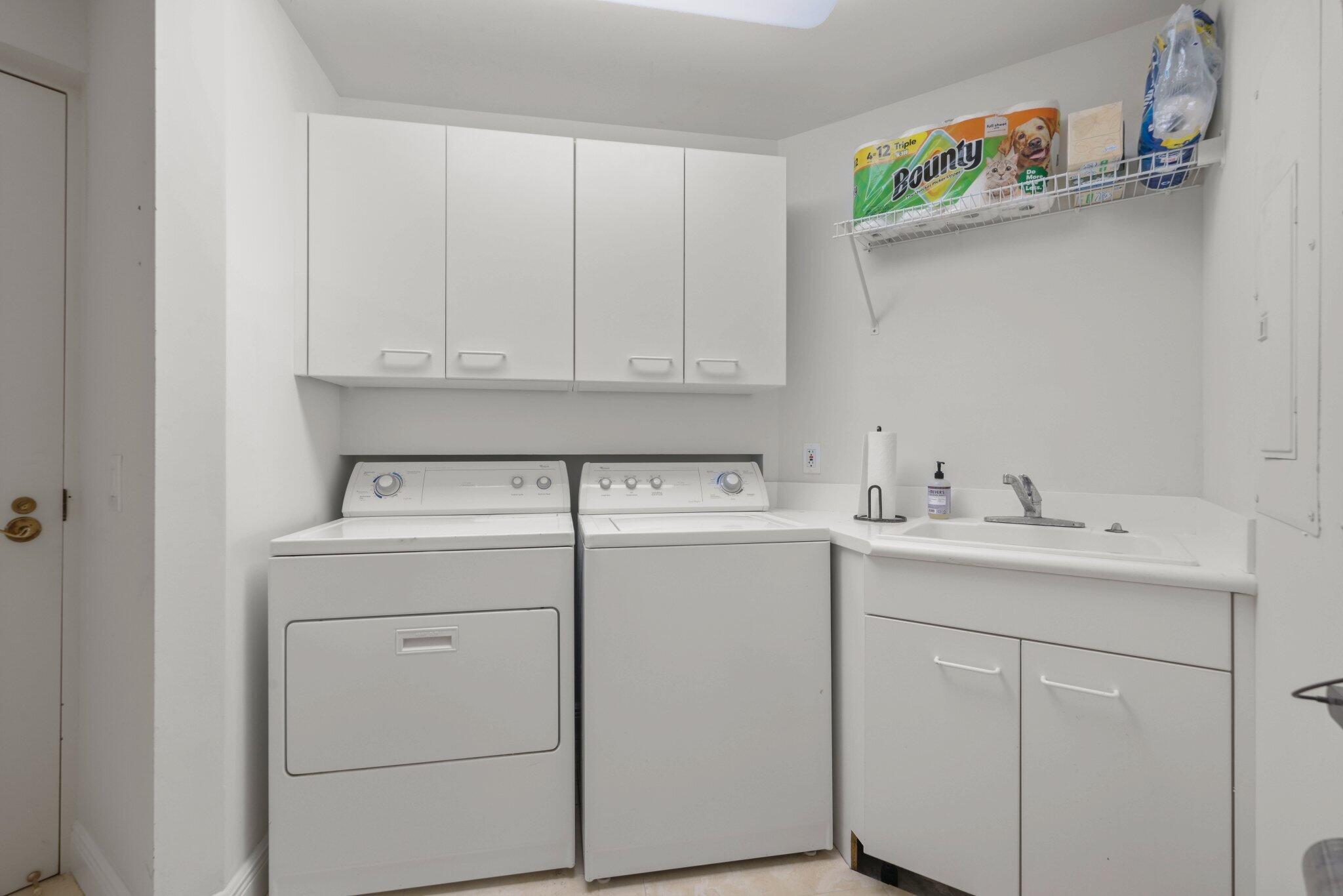 ADMIRAL AT JUPITER YACHT CLUB CONDO - Residential Lease
