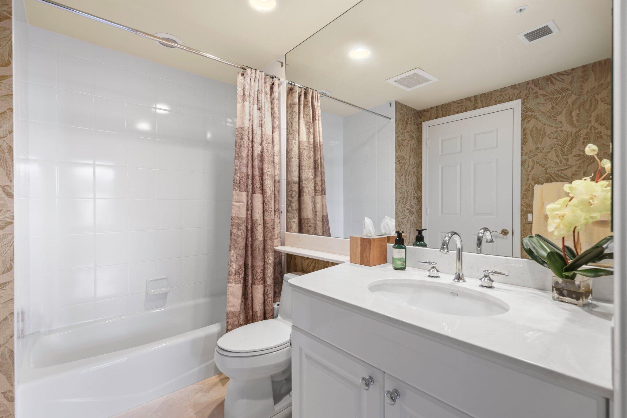 ADMIRAL AT JUPITER YACHT CLUB CONDO - Residential Lease