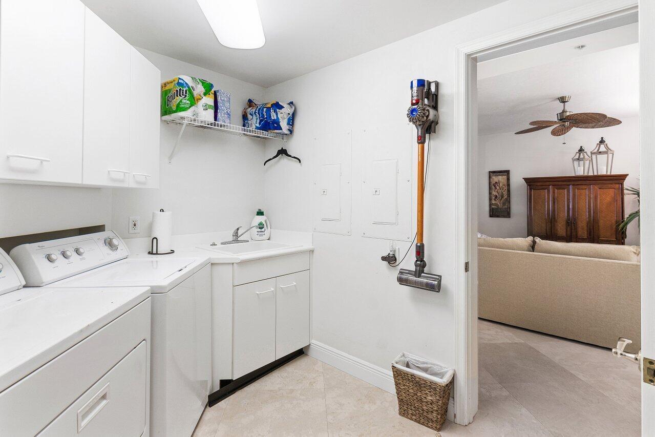ADMIRAL AT JUPITER YACHT CLUB CONDO - Residential Lease